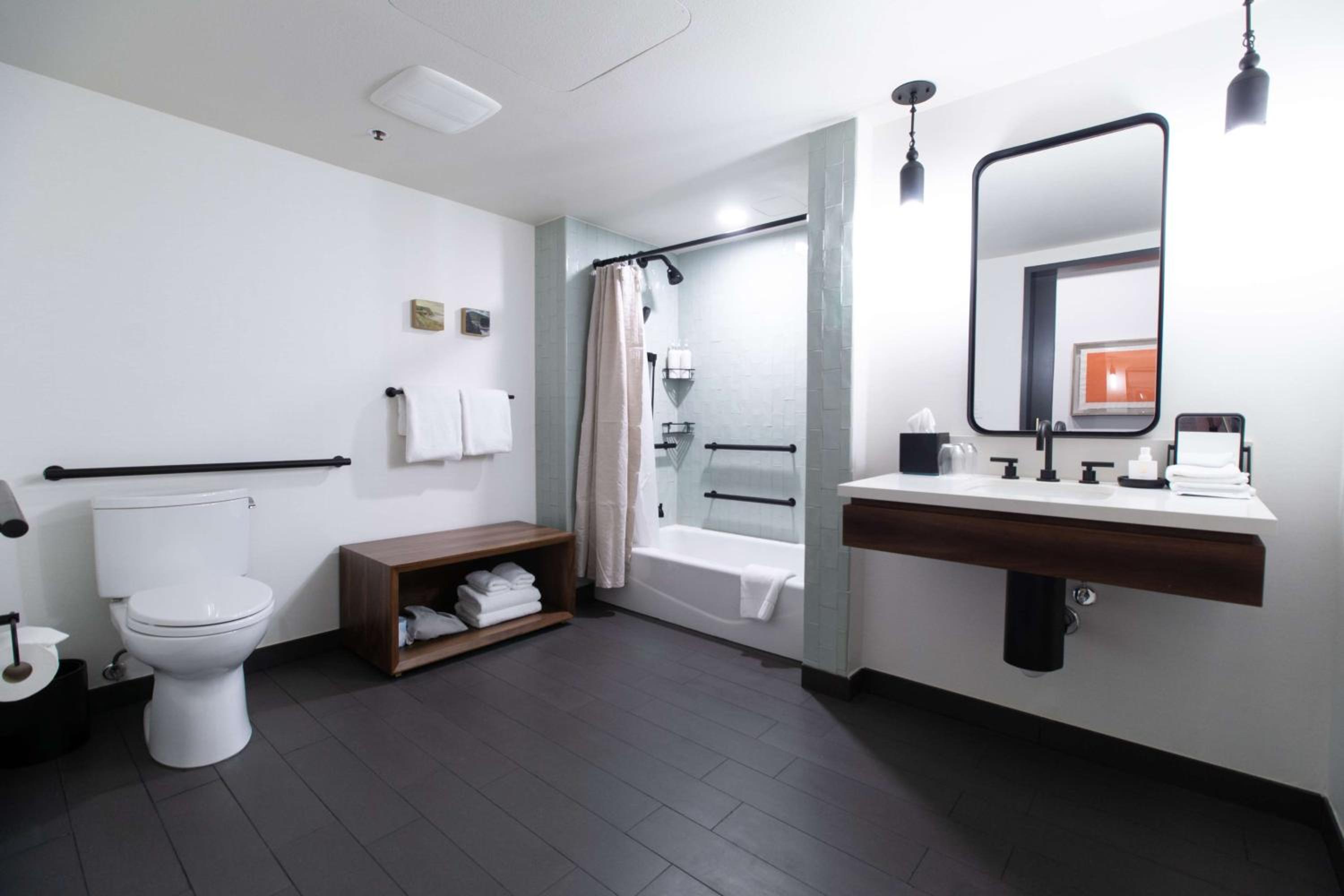 Preferred Queen Room with Tub - Mobility Accessible - Photo 8