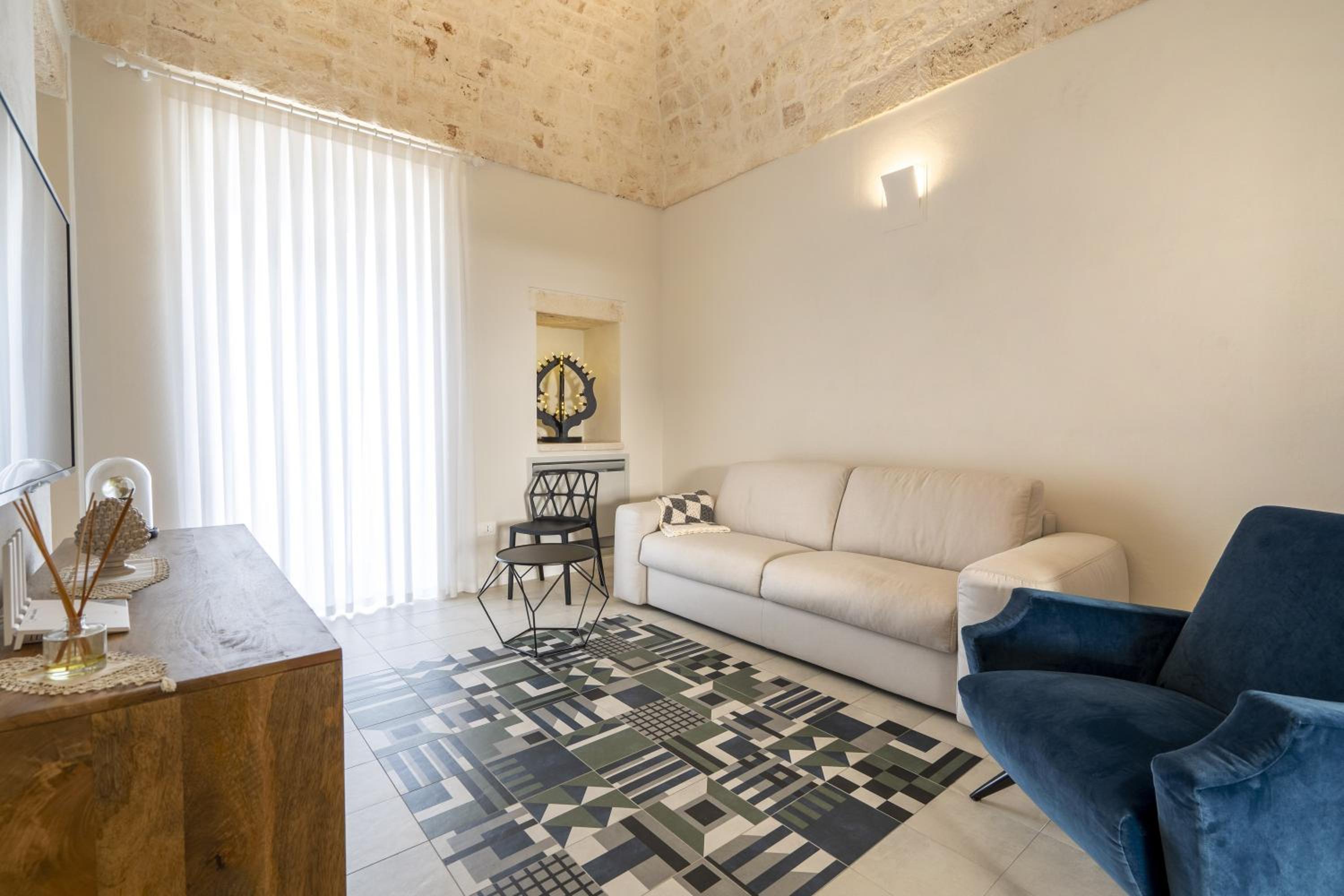 Two-Bedroom Deluxe Apartment with Garden View