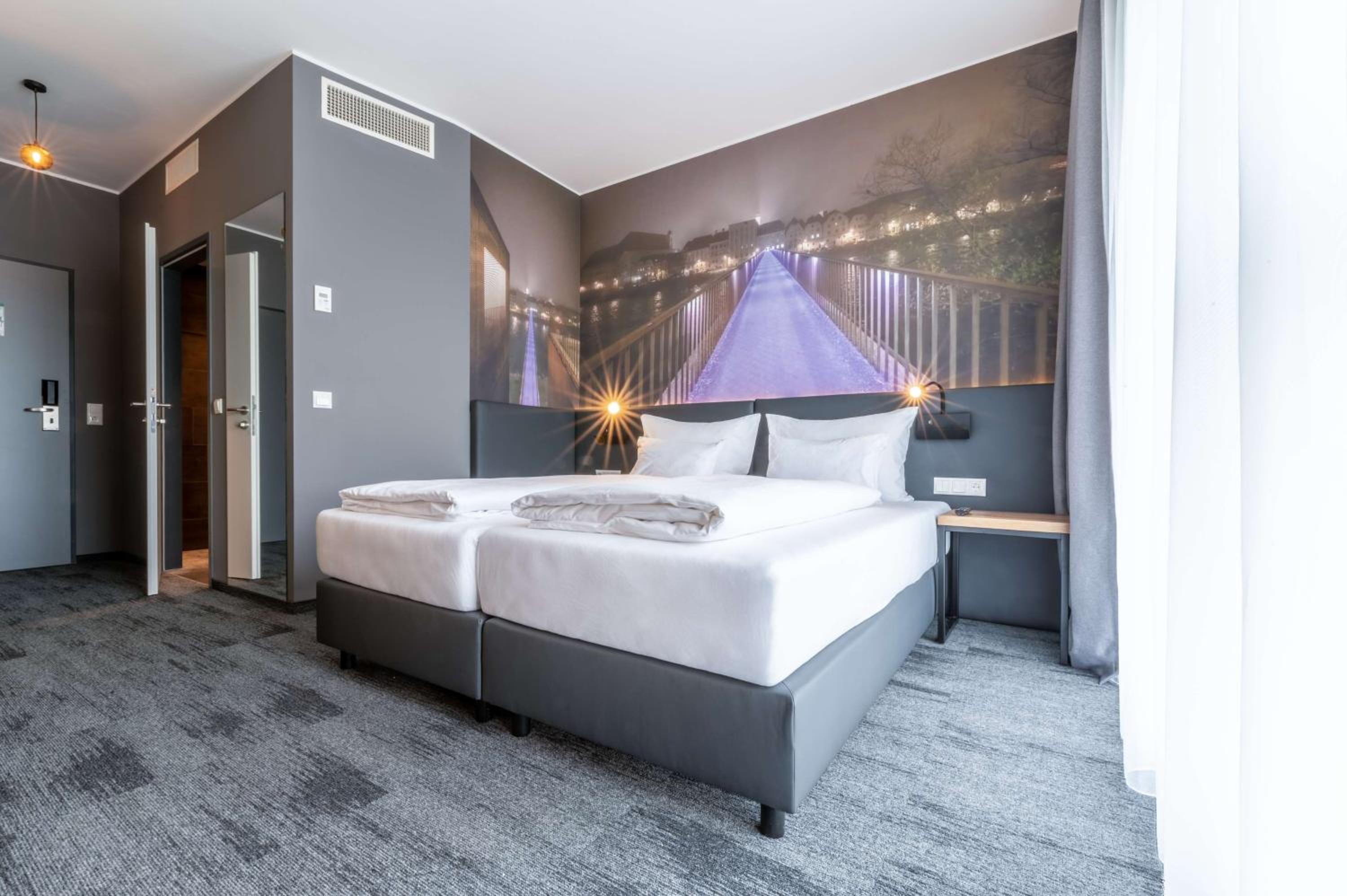 Standard Twin Room - Photo 4