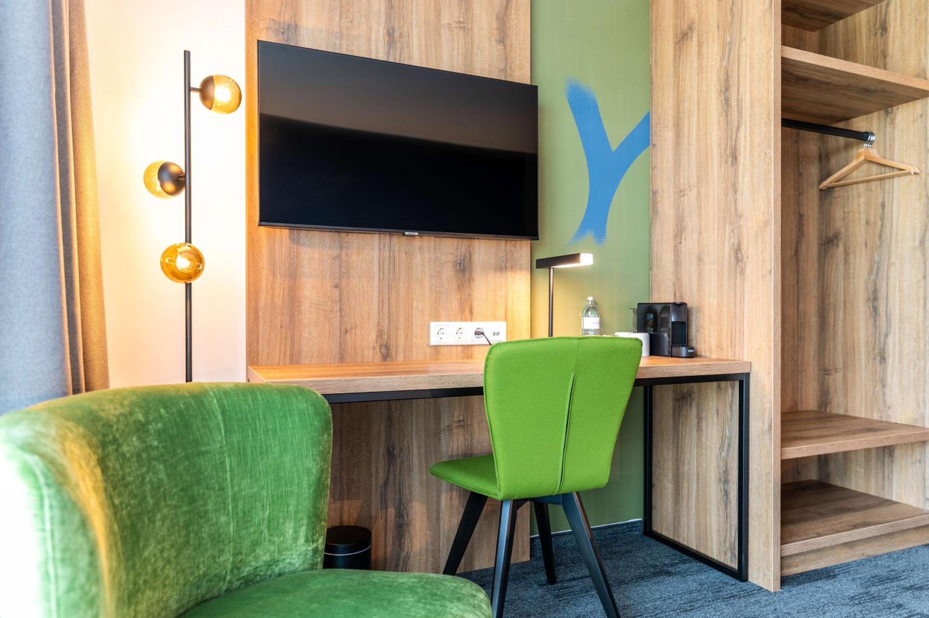 Standard Twin Room - Disability Access - Photo 4