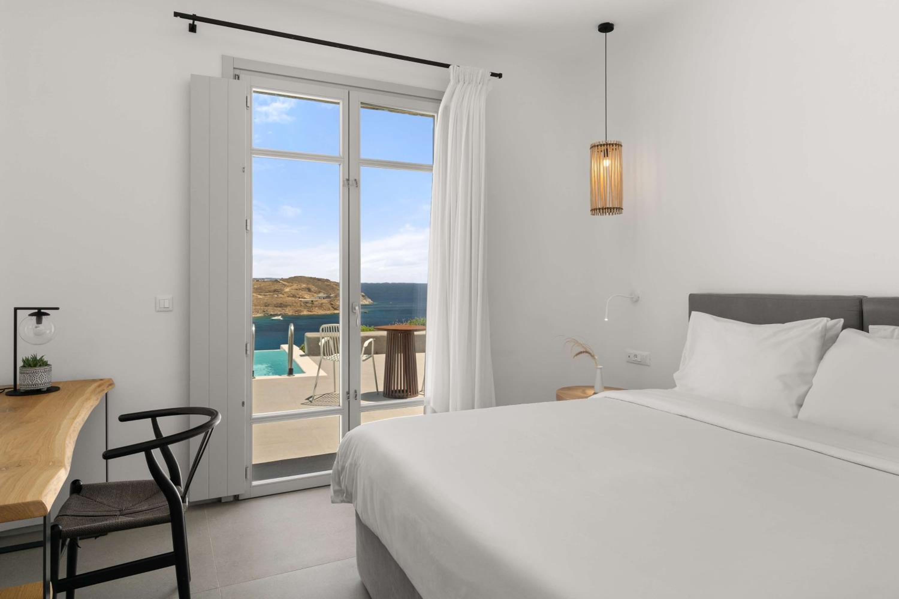 Junior Suite with Private Pool – Sea View - Photo 1