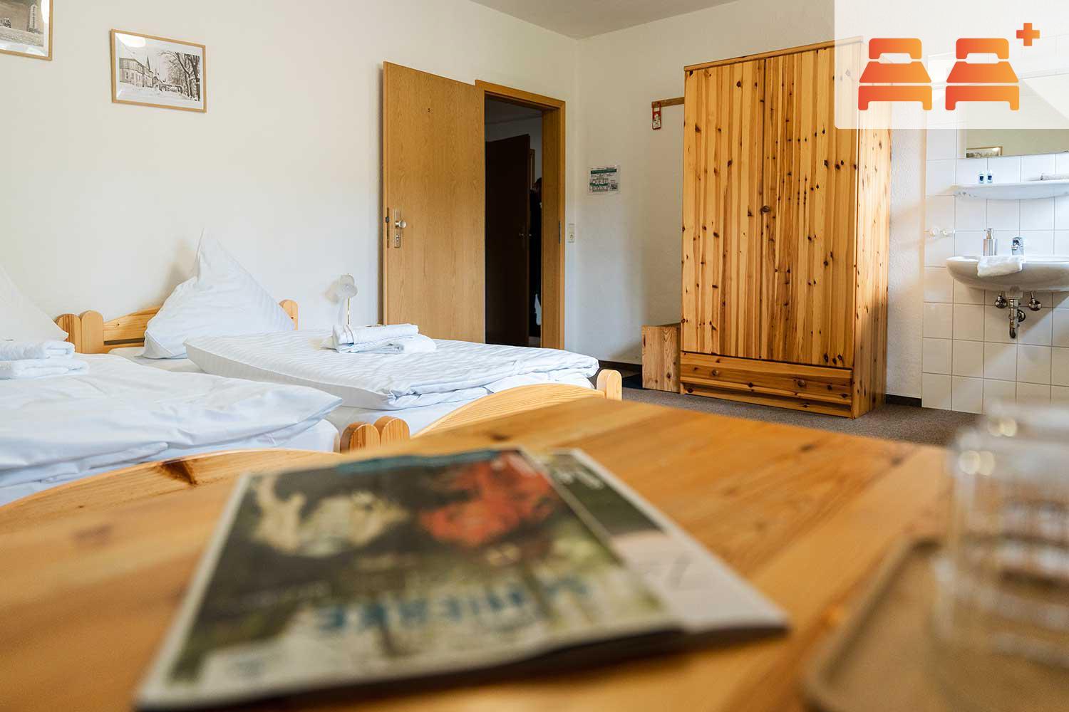 Double Room with Mountain View - Photo 3
