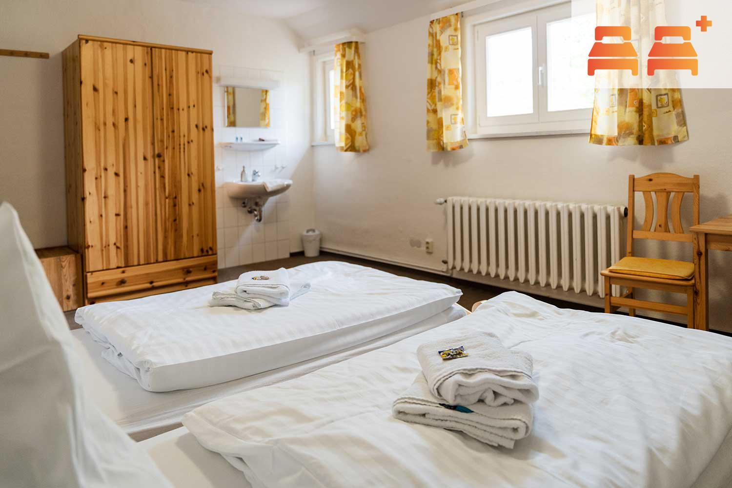 Double Room with Mountain View - Photo 2
