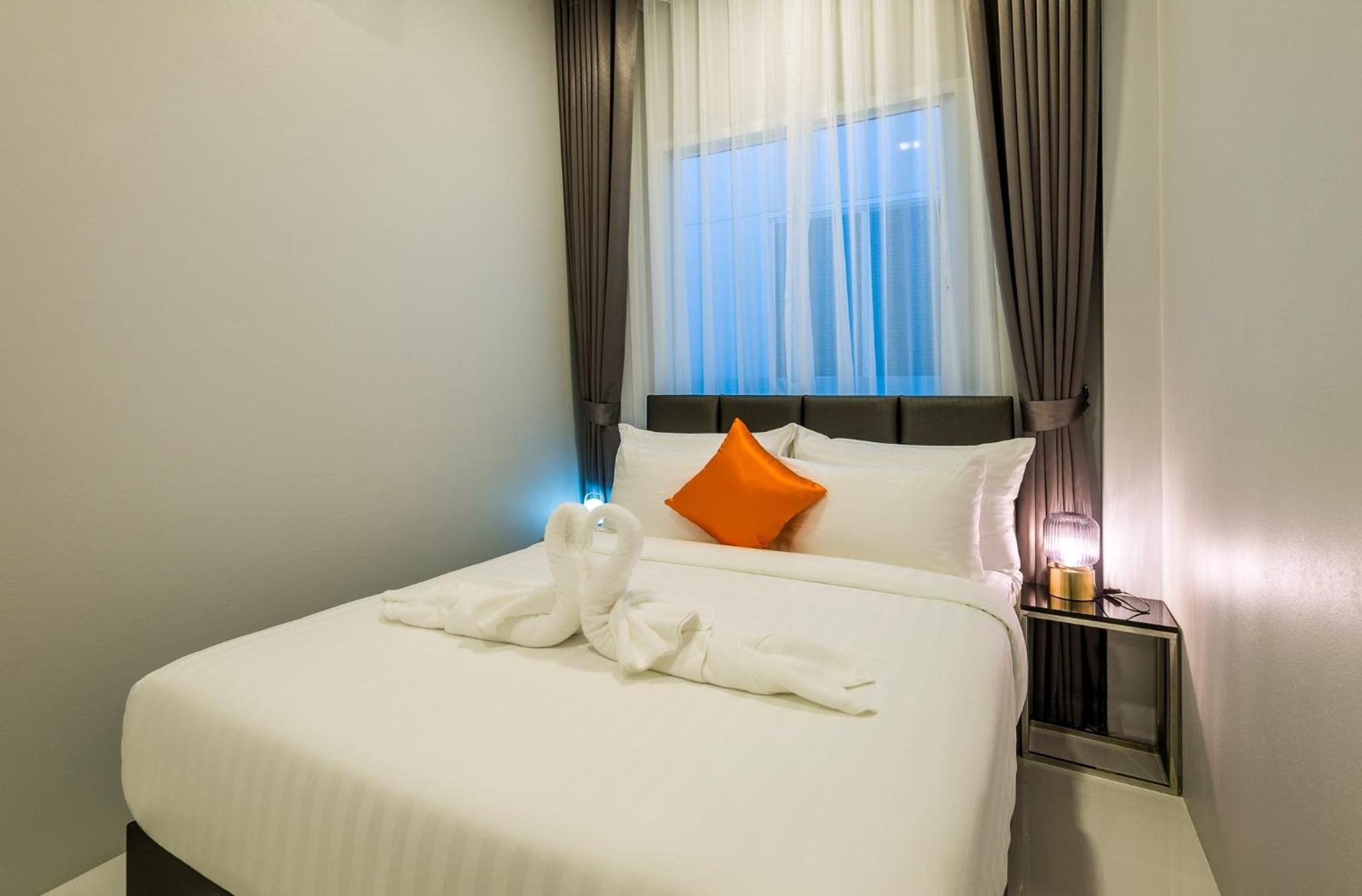 Grand Pool Villa Three-Bedroom