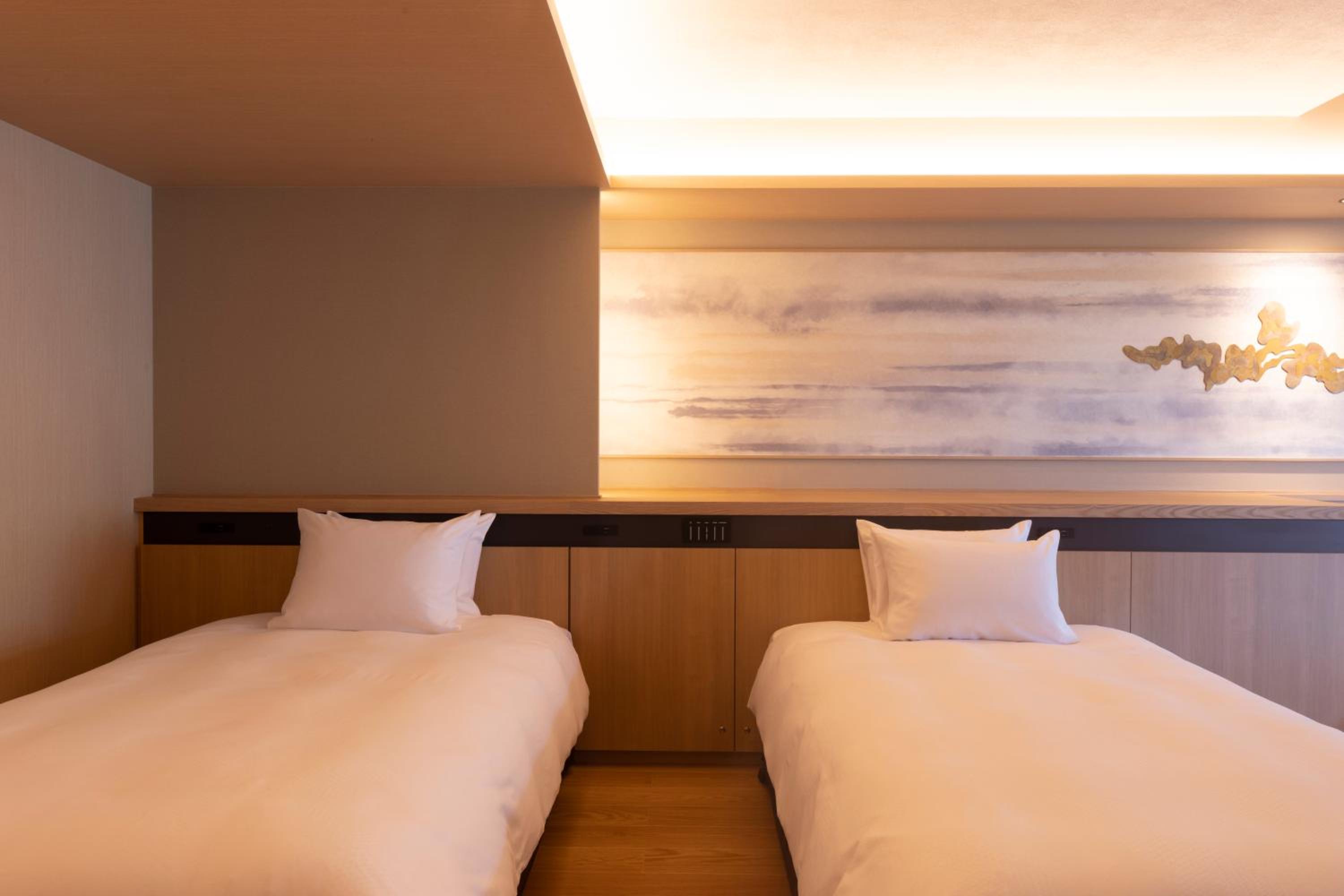 Deluxe Twin Room with Open-Air Bath Japanese style / 2-person capacity - Photo 14