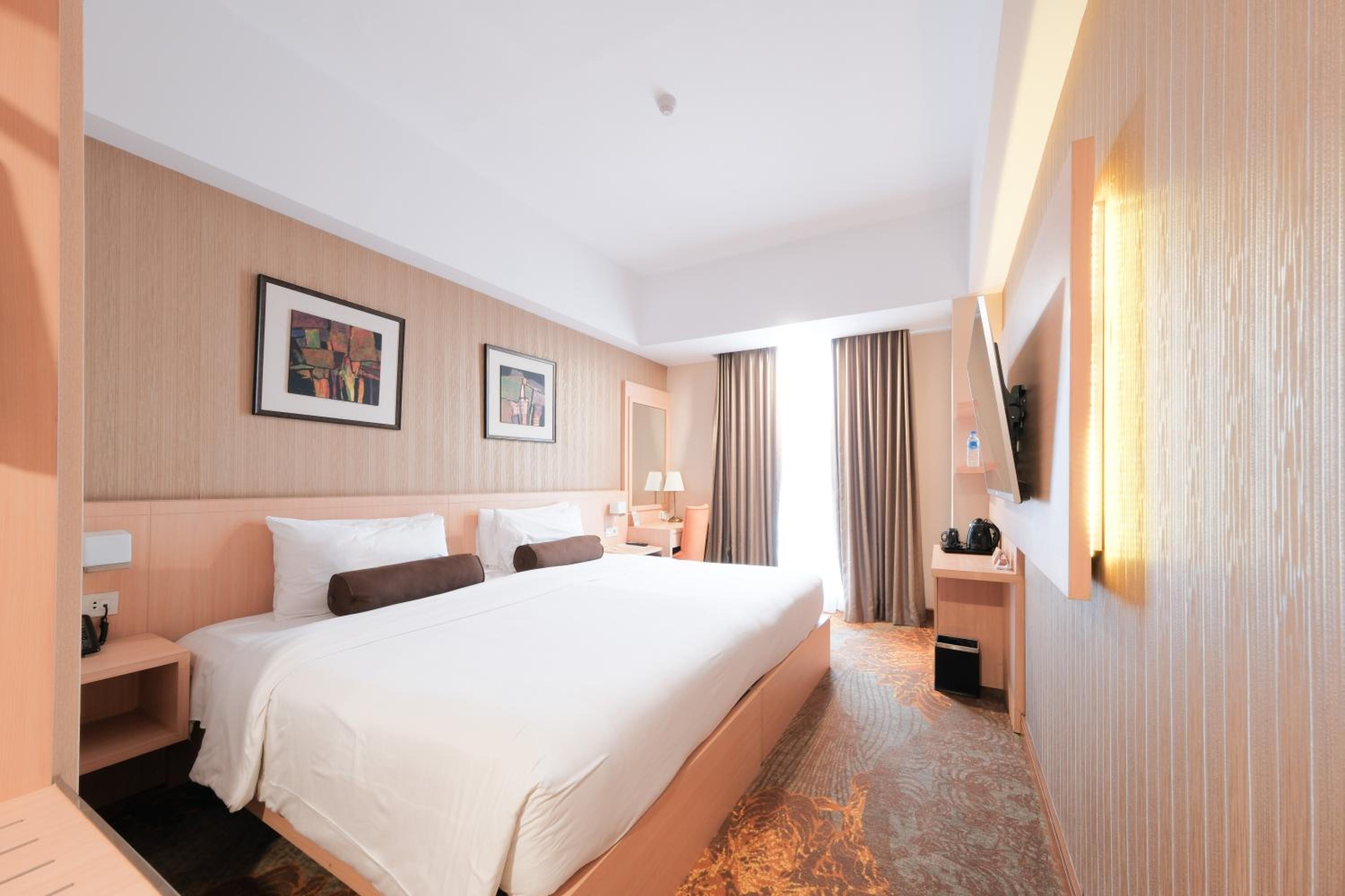Premier King Room