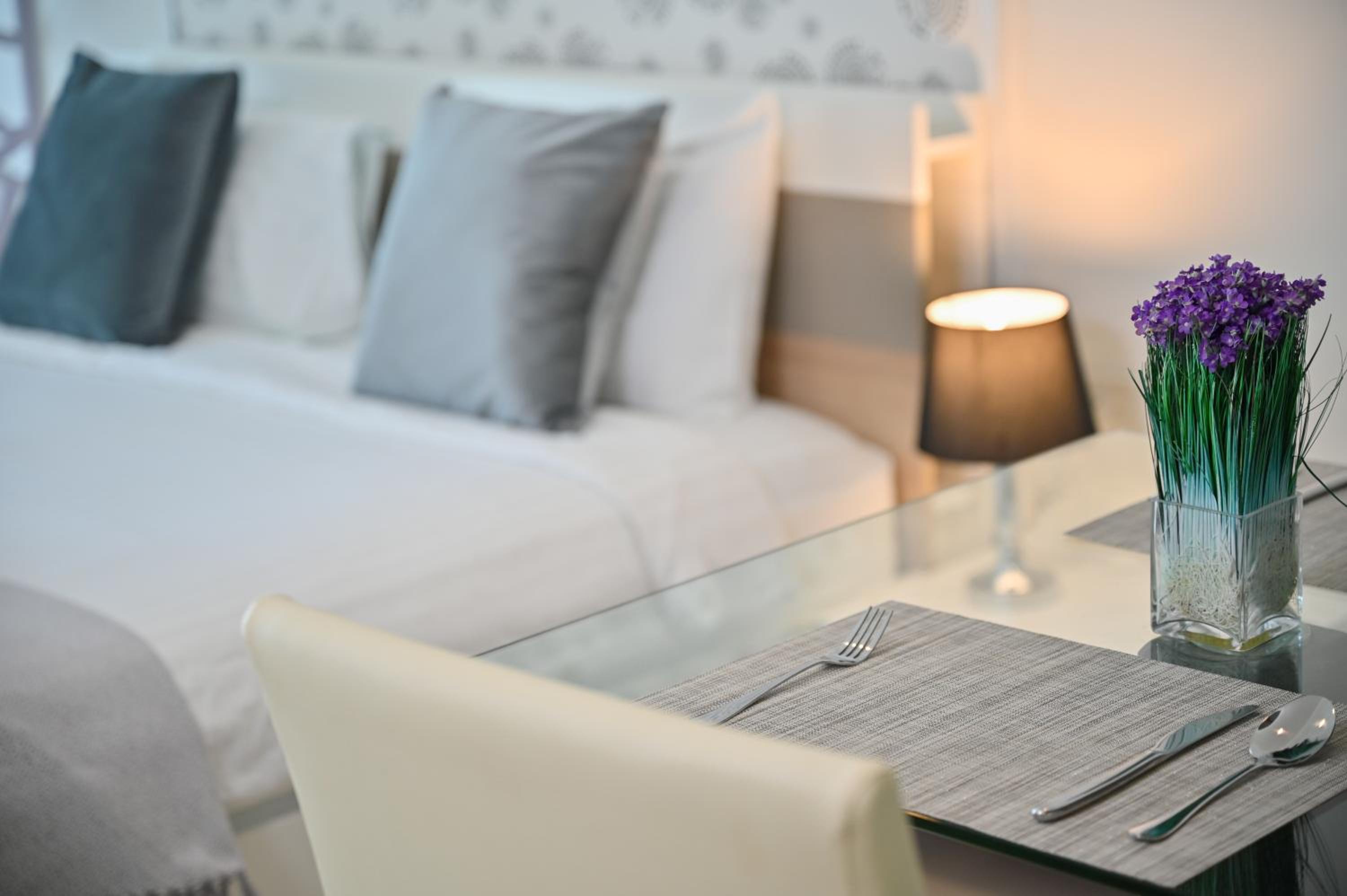 Deluxe Room - Photo 17