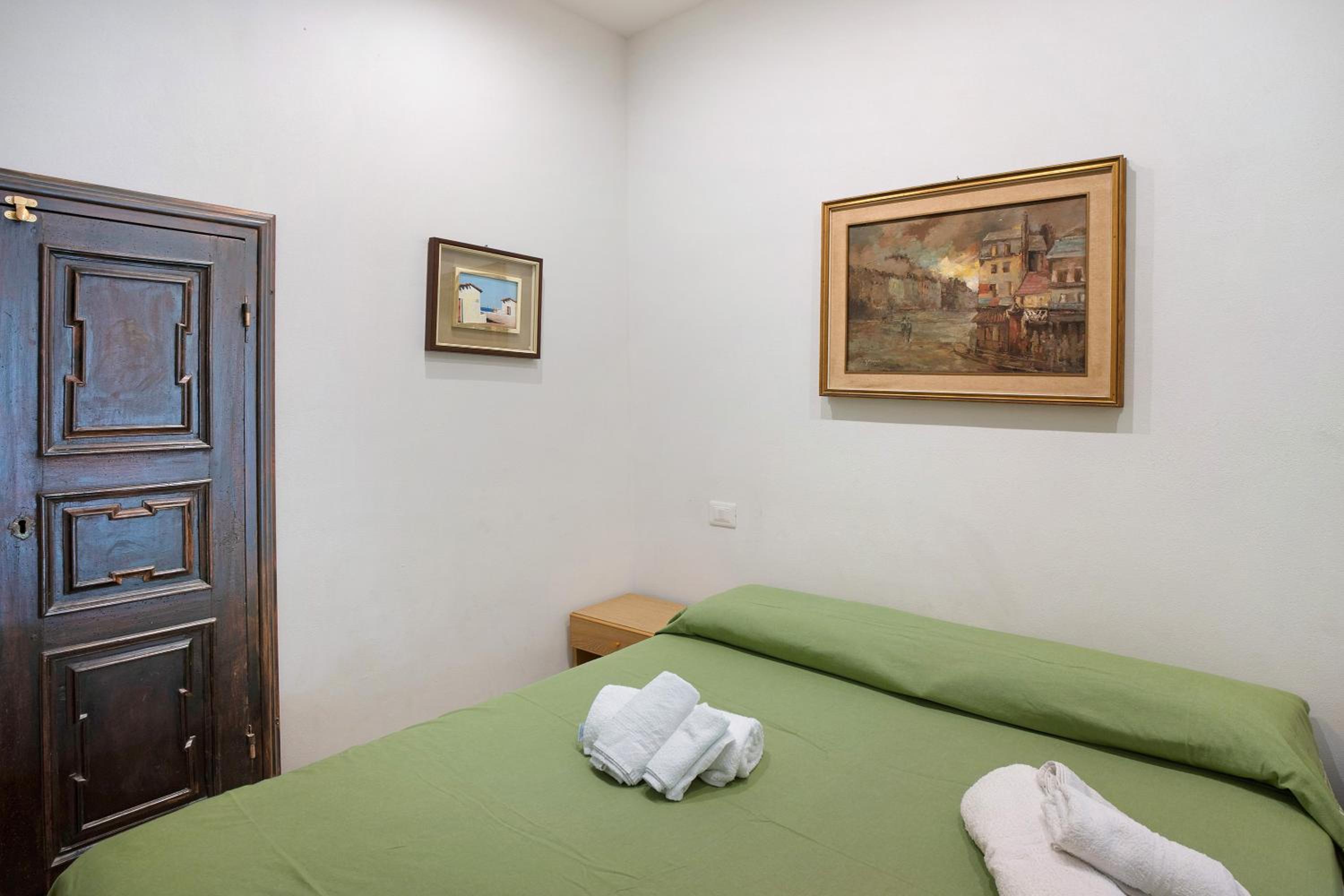 One-Bedroom Apartment - Oceanfront photo 2