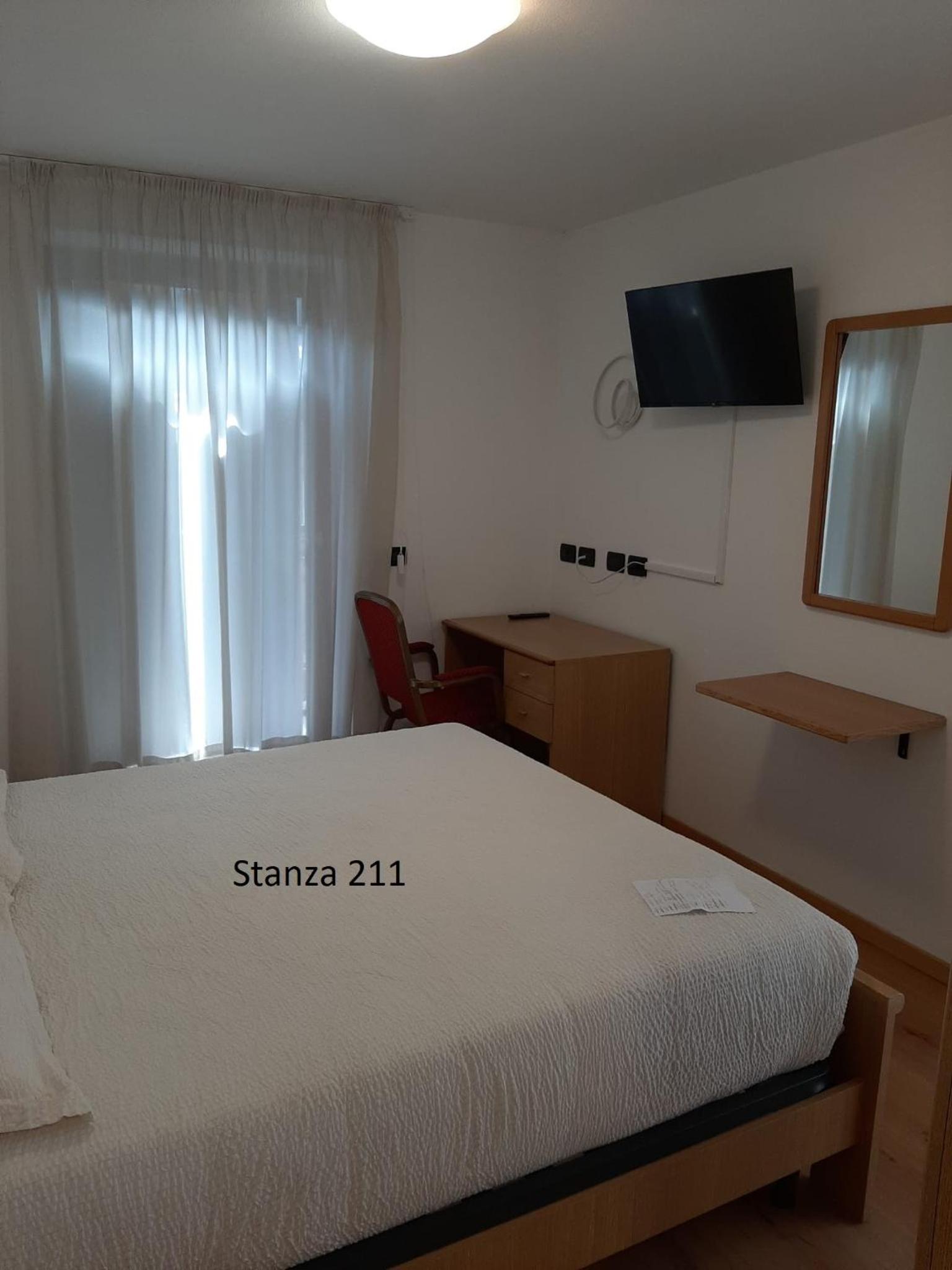 Standard Double Room - Photo 47