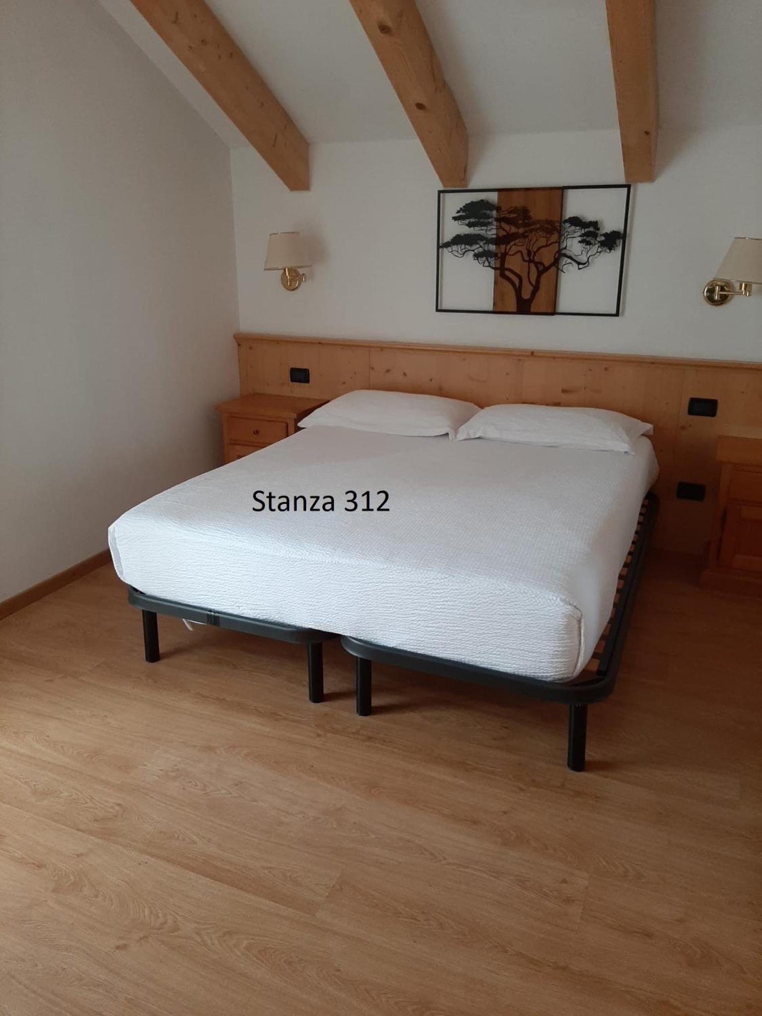 Standard Double Room - Photo 2
