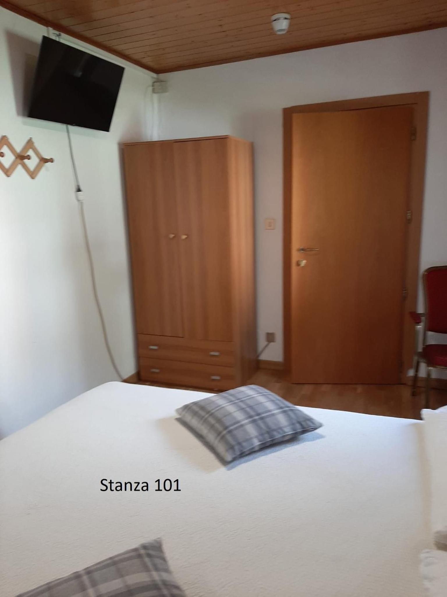 Small Double Room photo 1