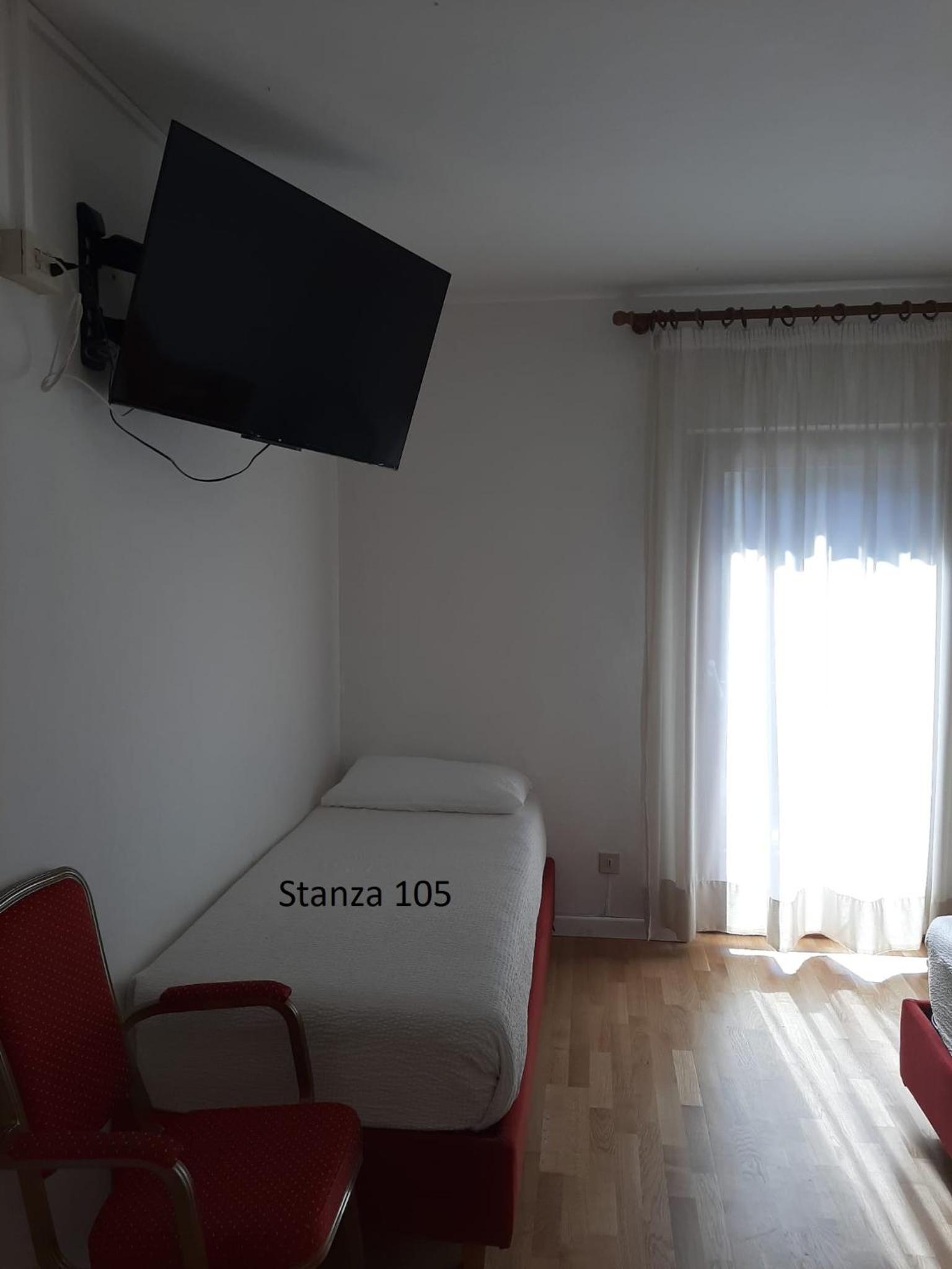 Standard Quadruple Room - Photo 6