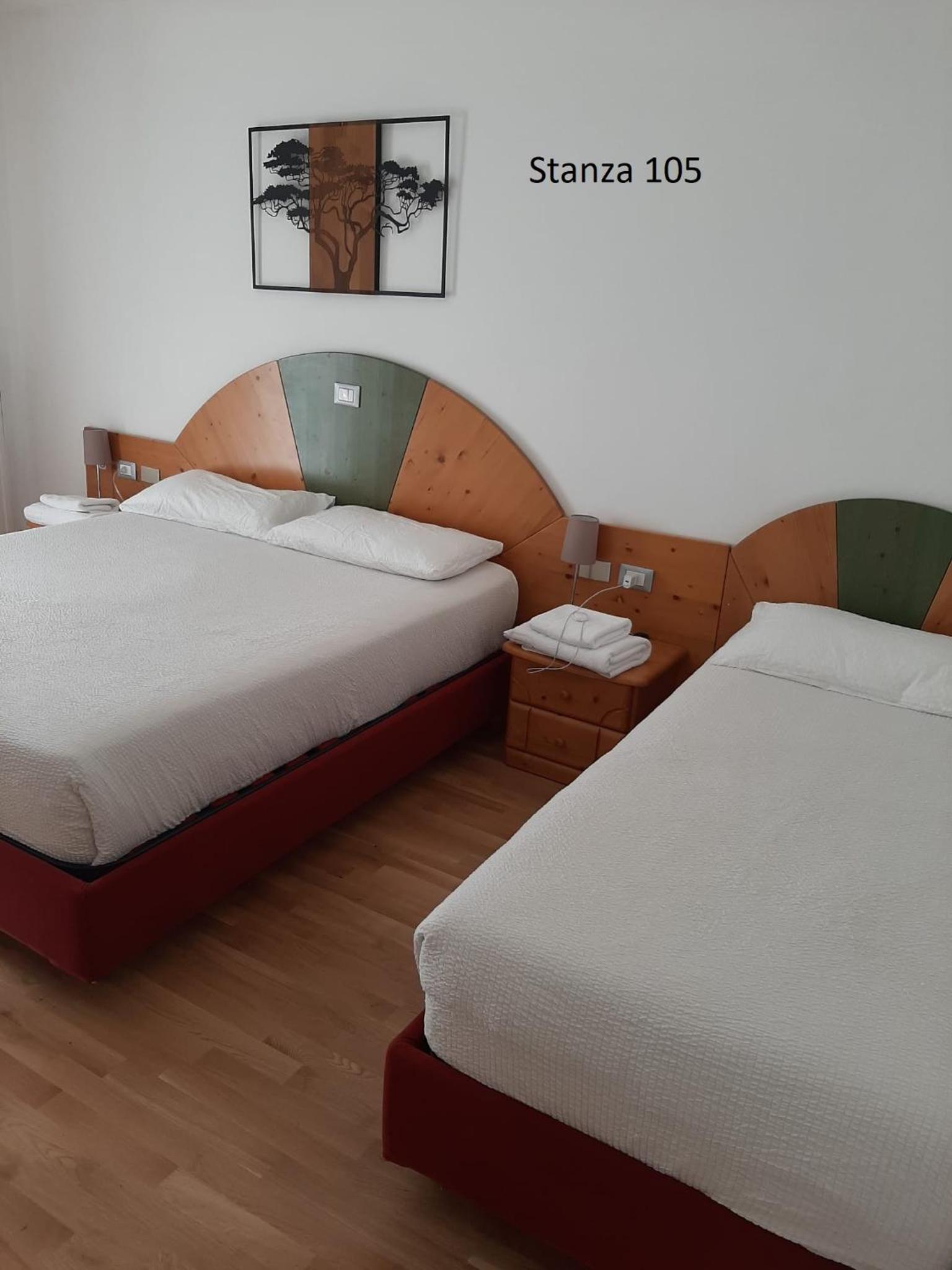Standard Quadruple Room - Photo 11