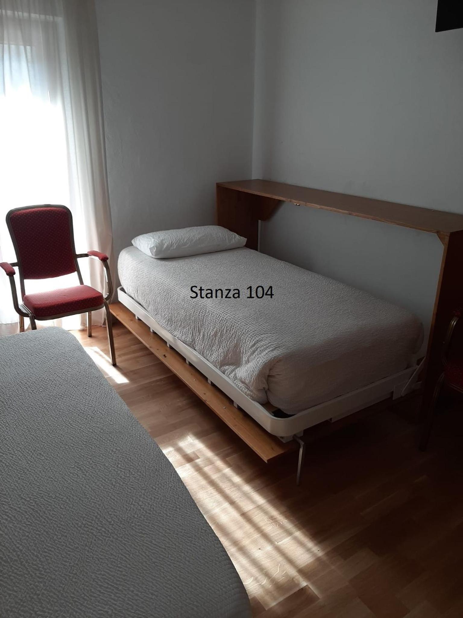 Standard Quadruple Room - Photo 42