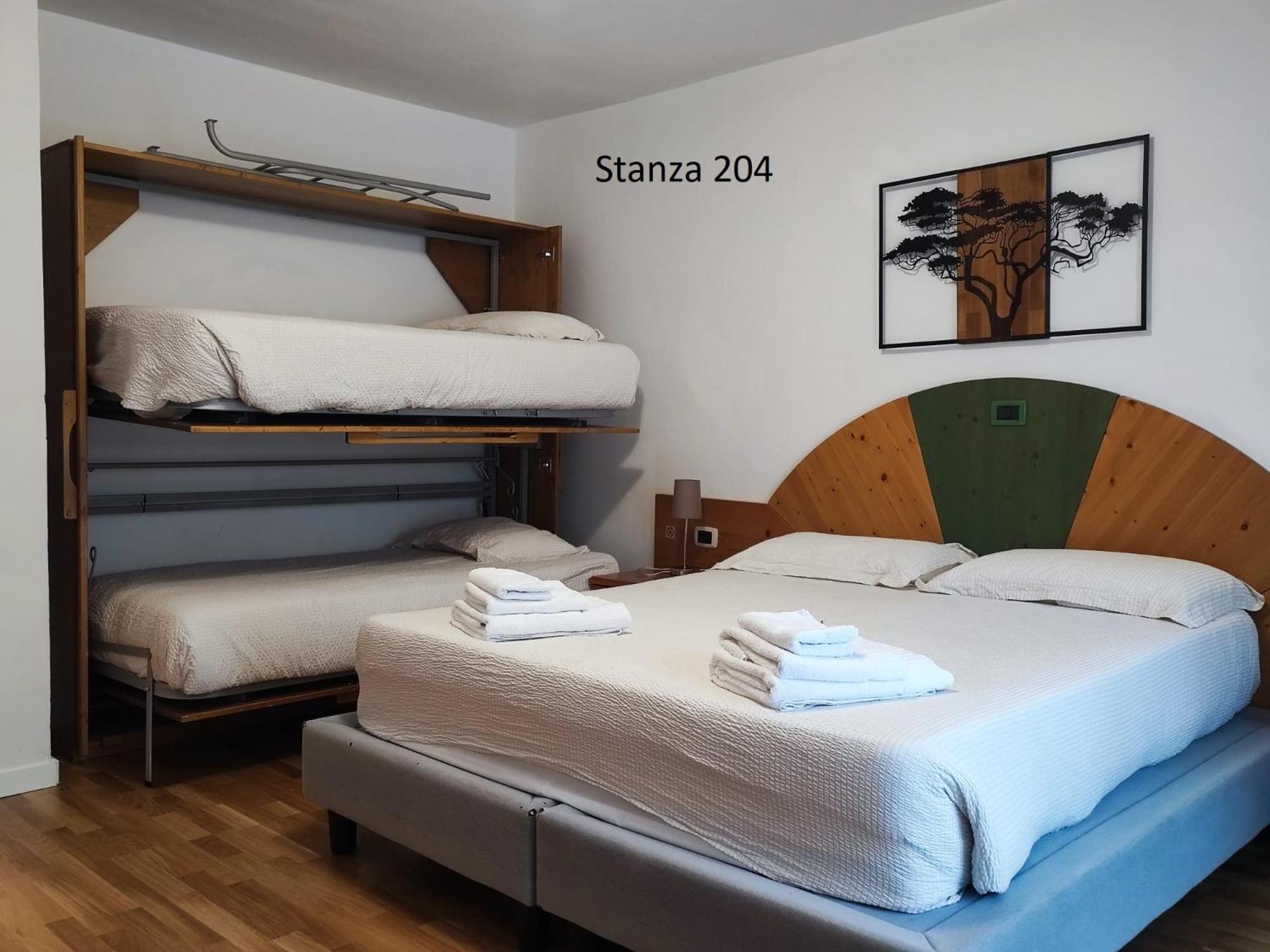 Standard Quadruple Room - Photo 32