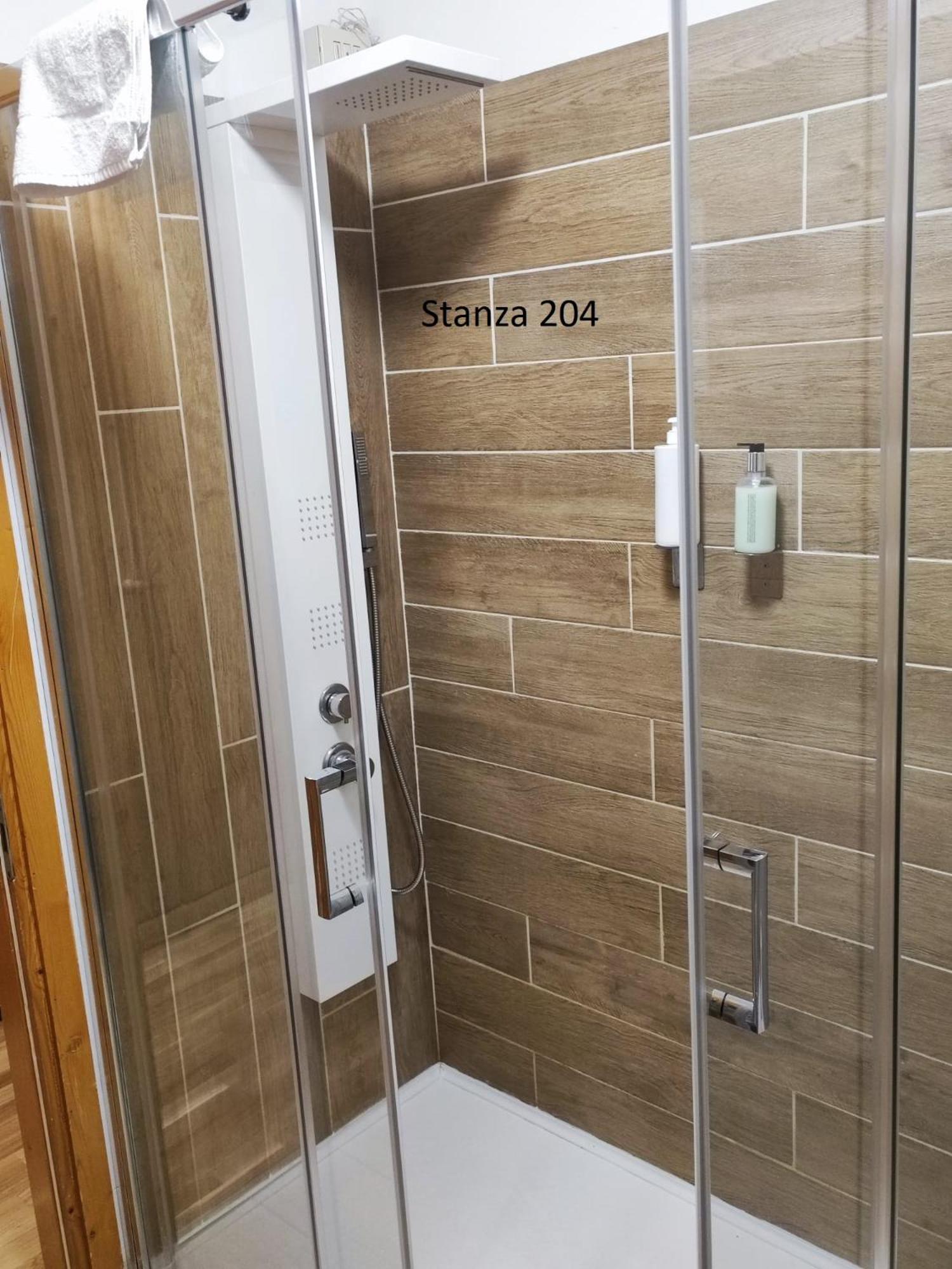Standard Quadruple Room - Photo 51