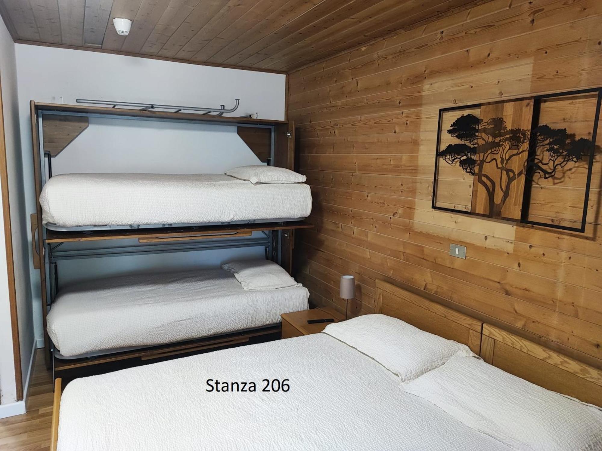 Standard Quadruple Room - Photo 18