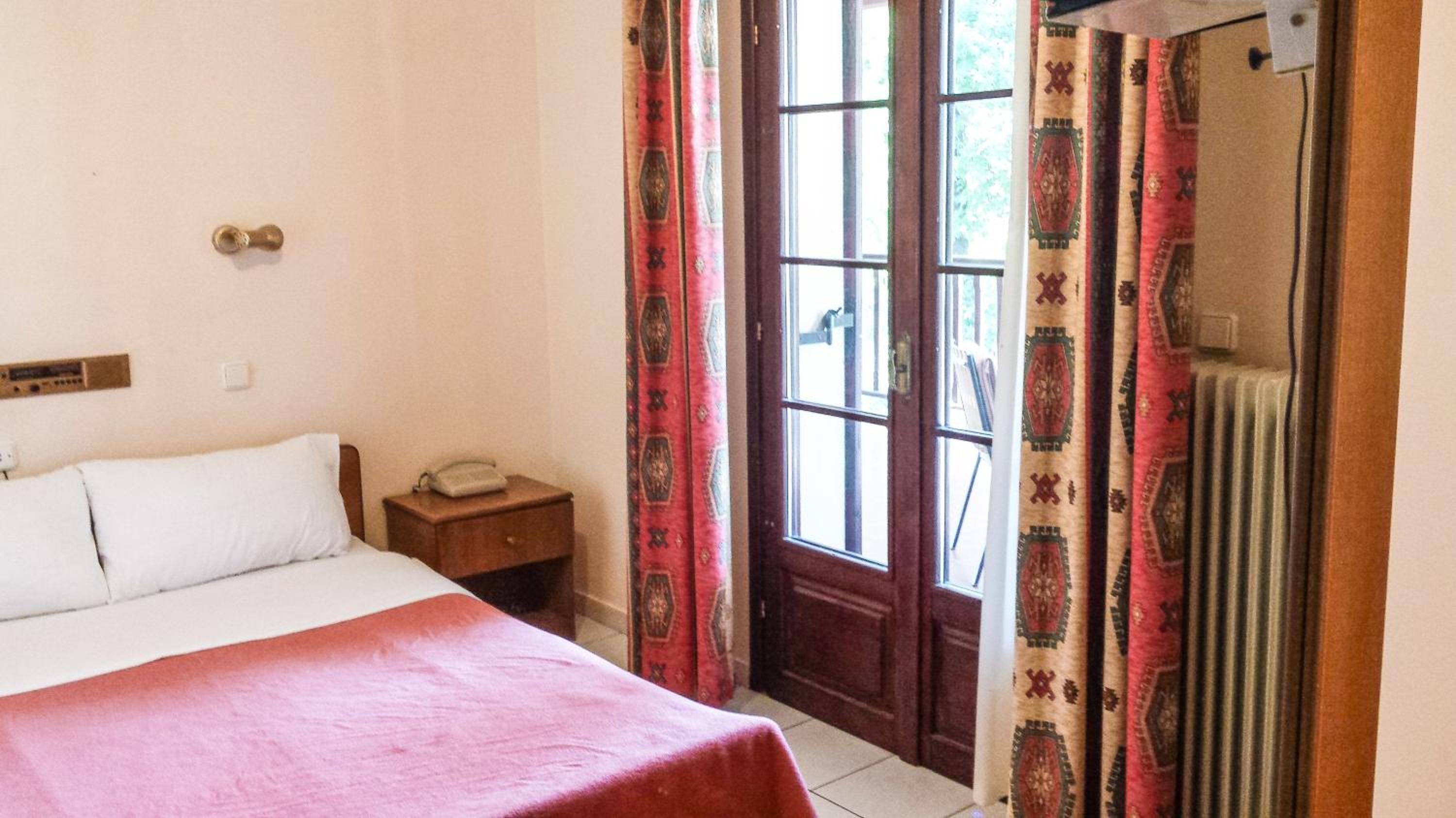 Double Room - Photo 2