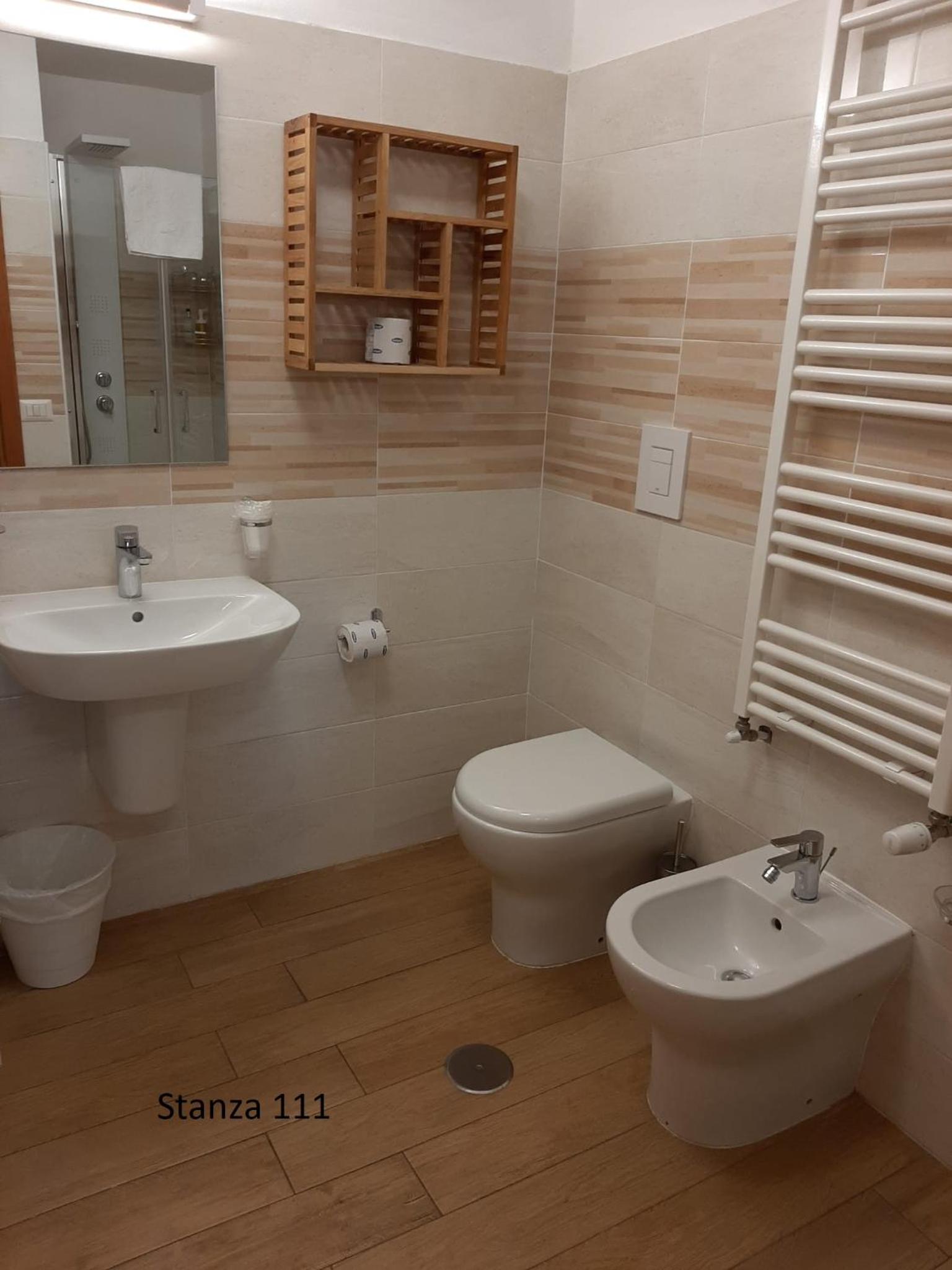 Basic Triple Room - Photo 25