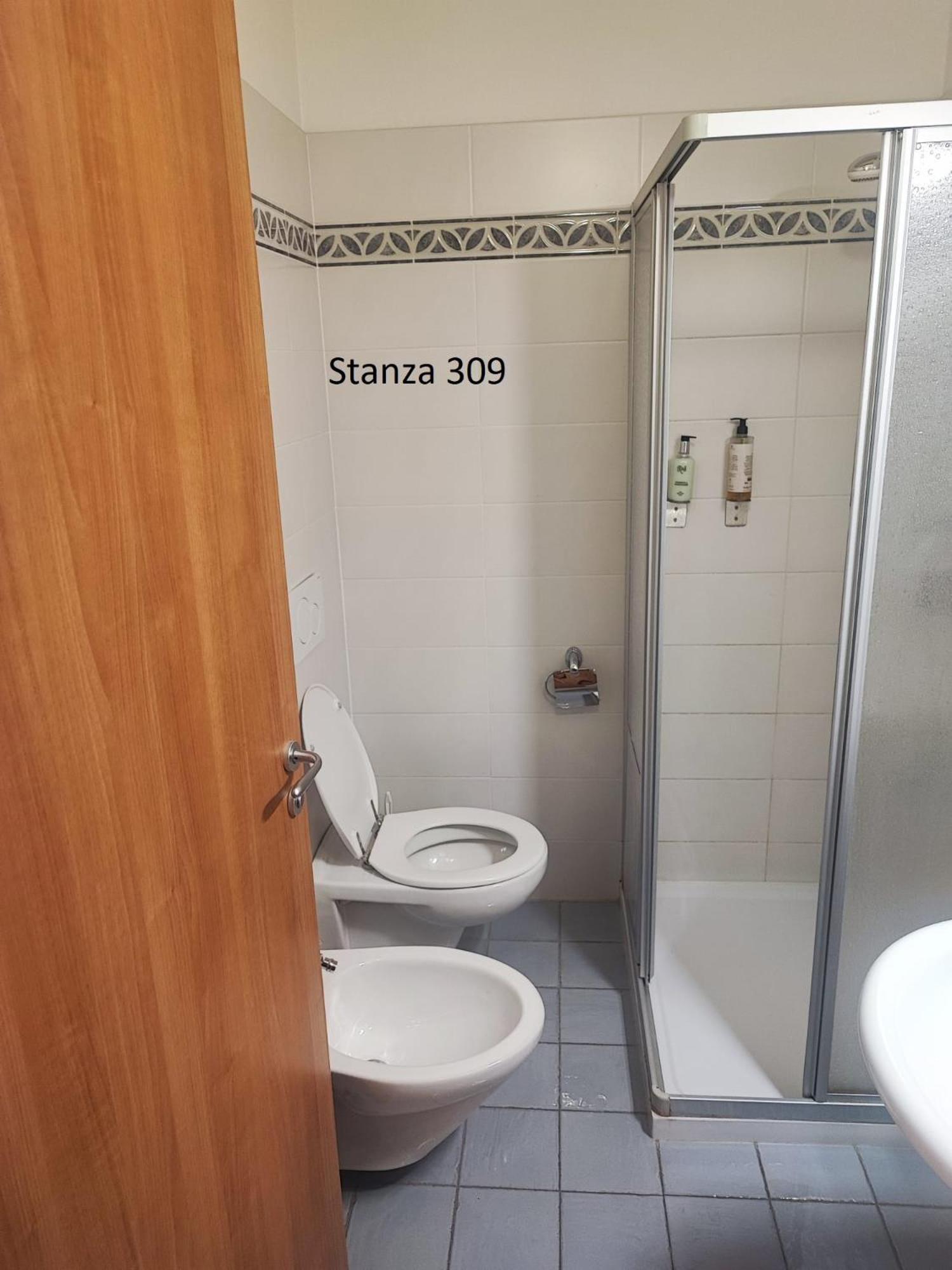 Basic Triple Room - Photo 14