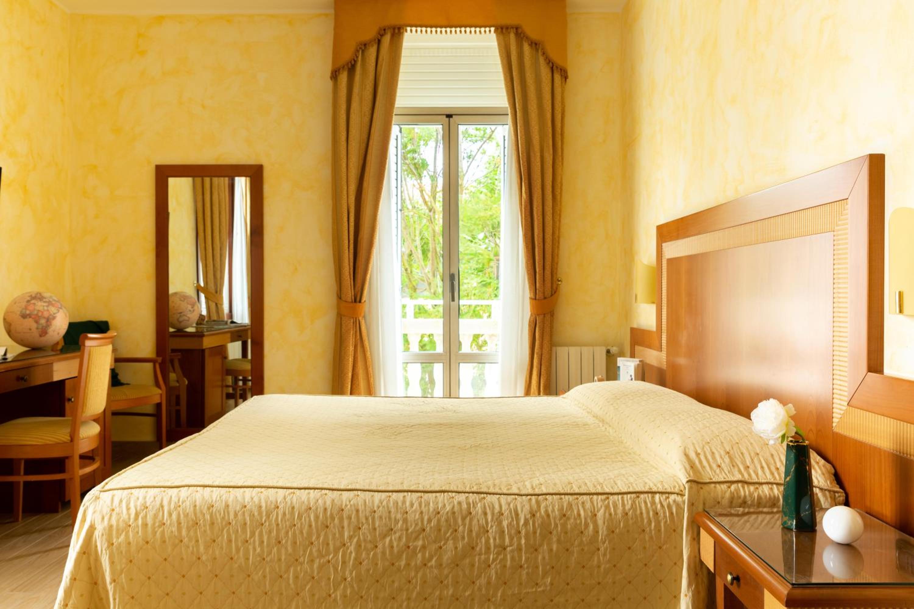 Comfort Triple  Room