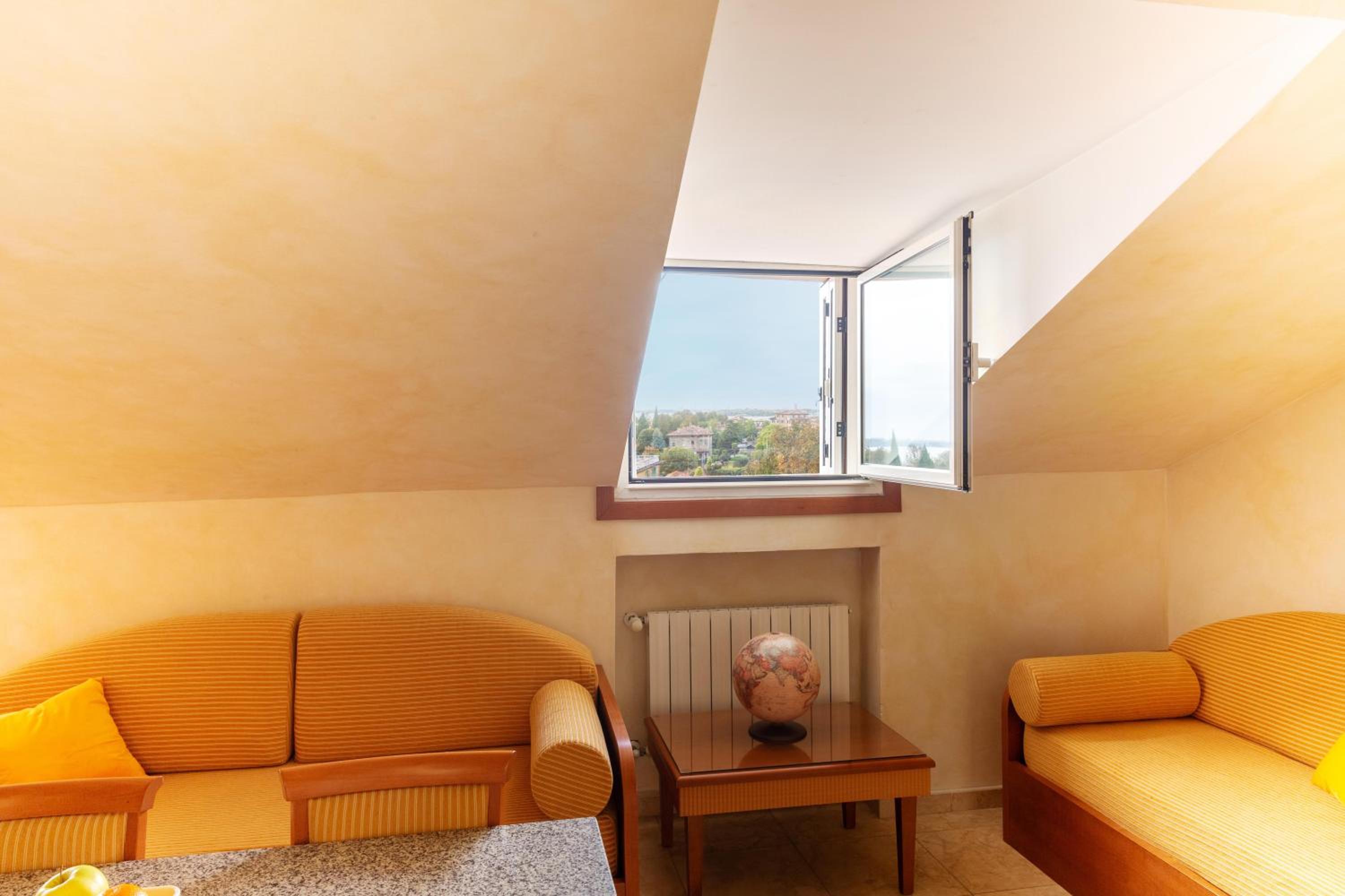 Premium Room with View - Photo 5