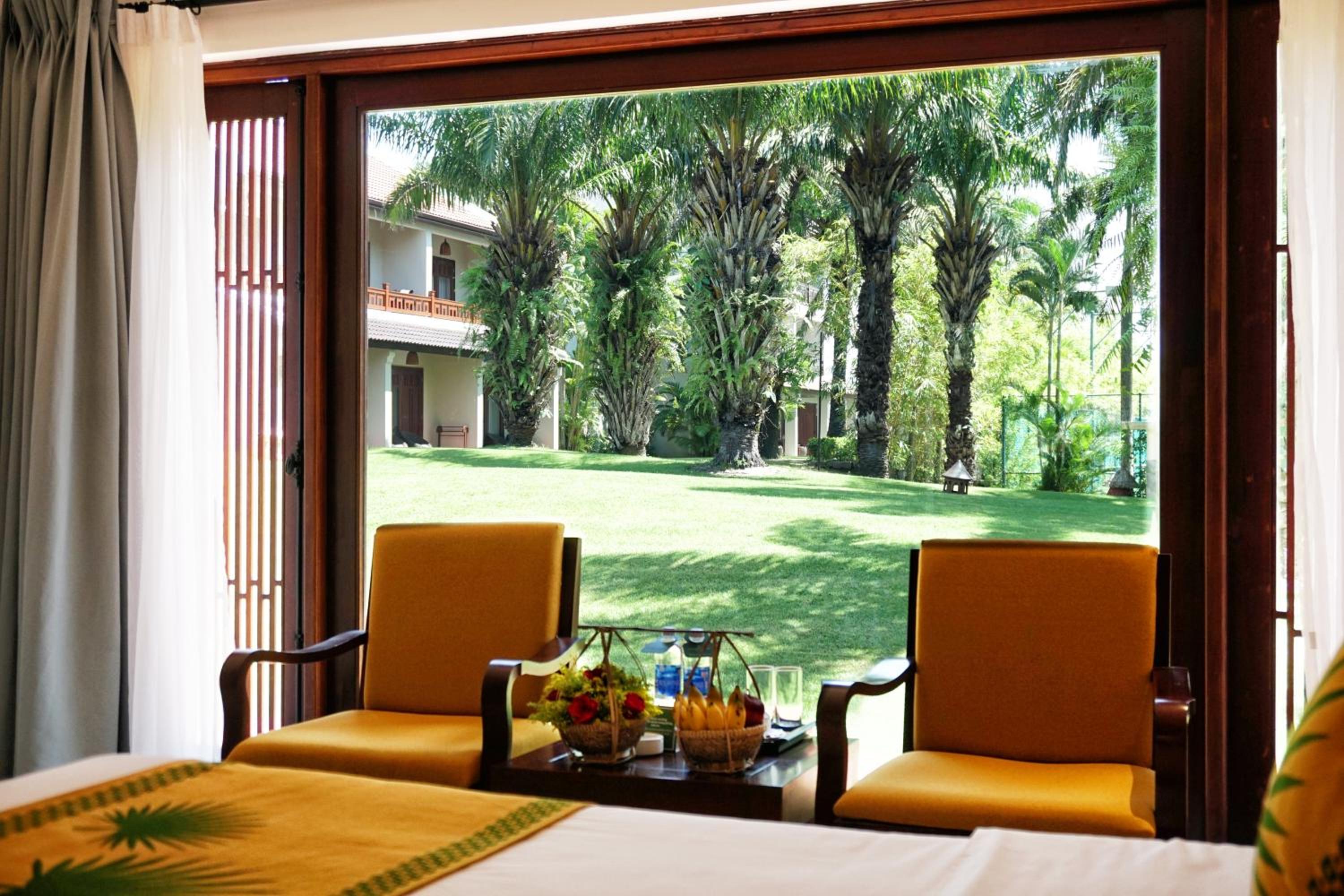 Deluxe Double Room with Garden View - Photo 8