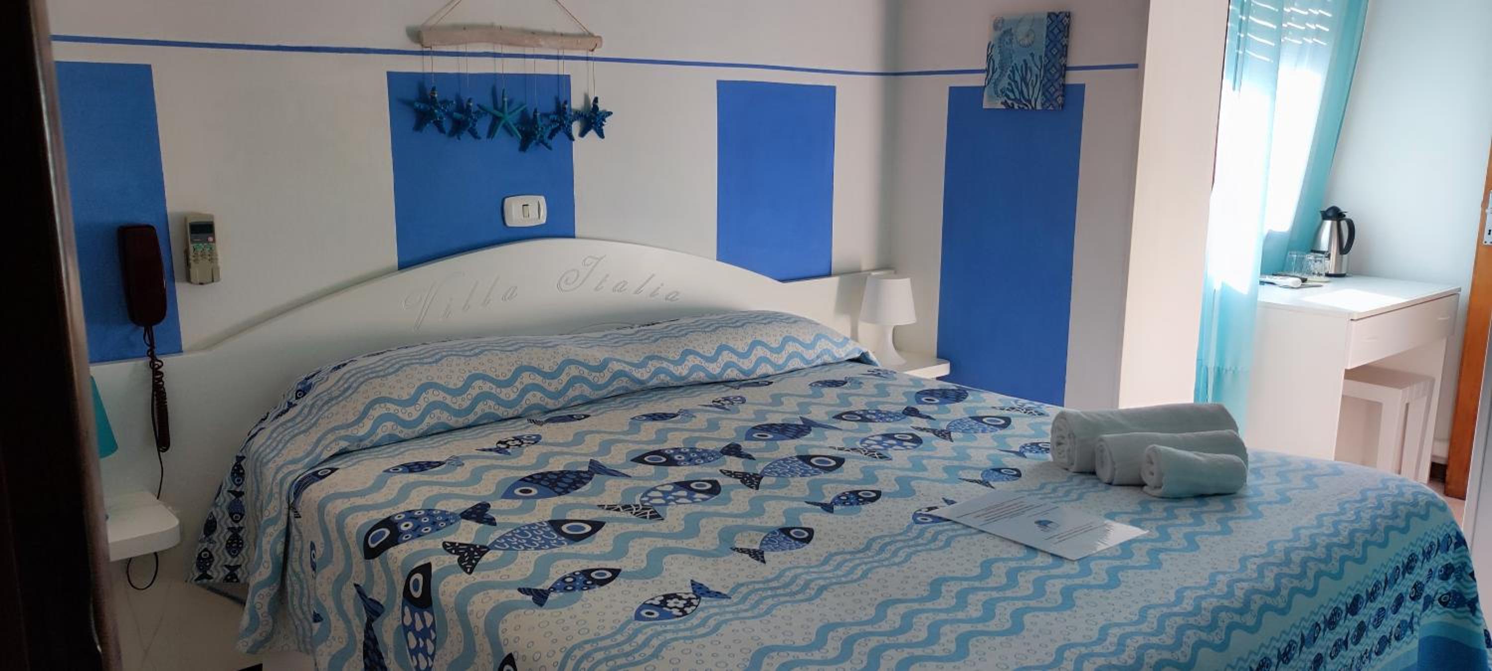 Small Double Room photo 1
