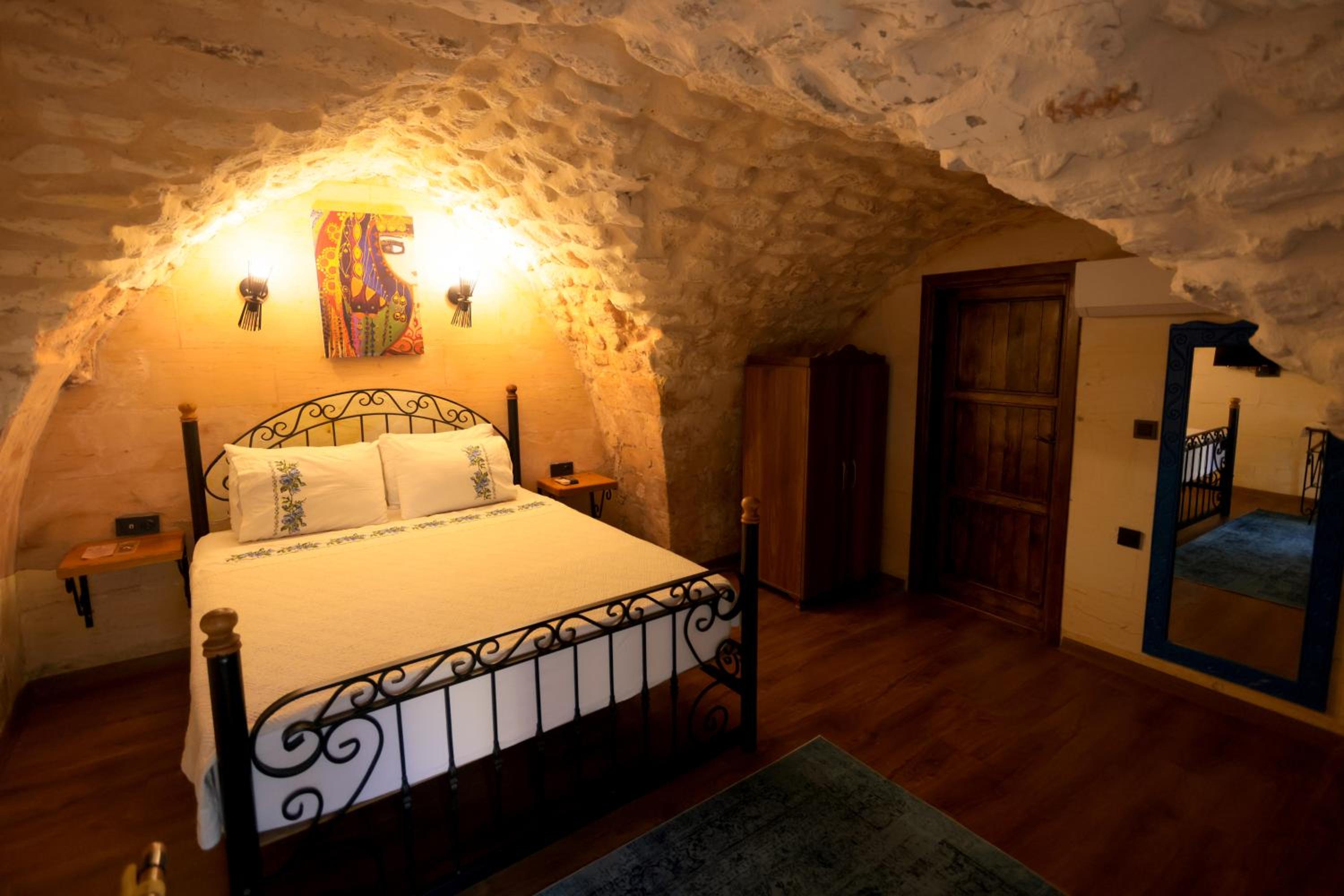 Double Room with Garden View - Photo 36