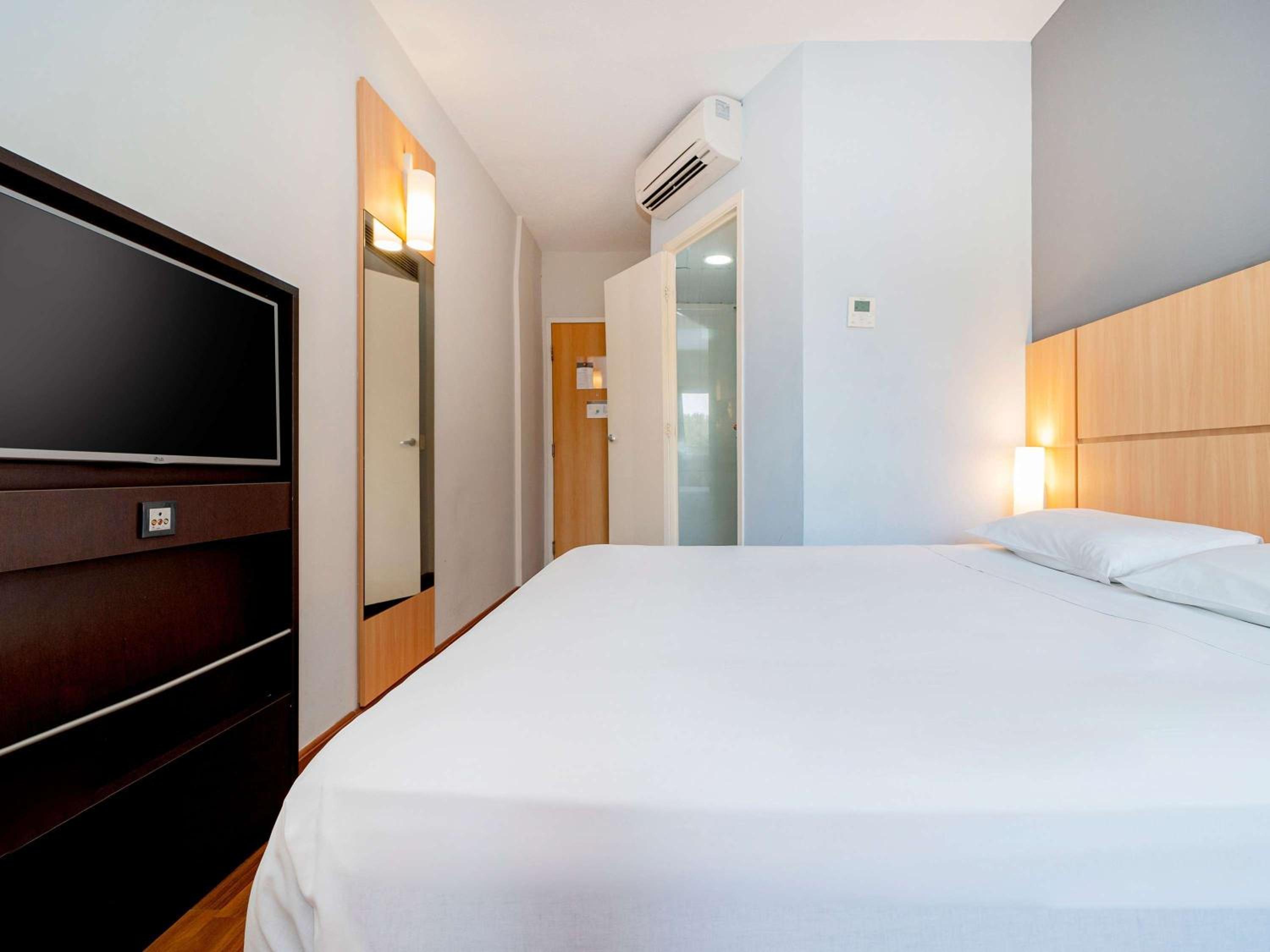Standard Double Room photo 3