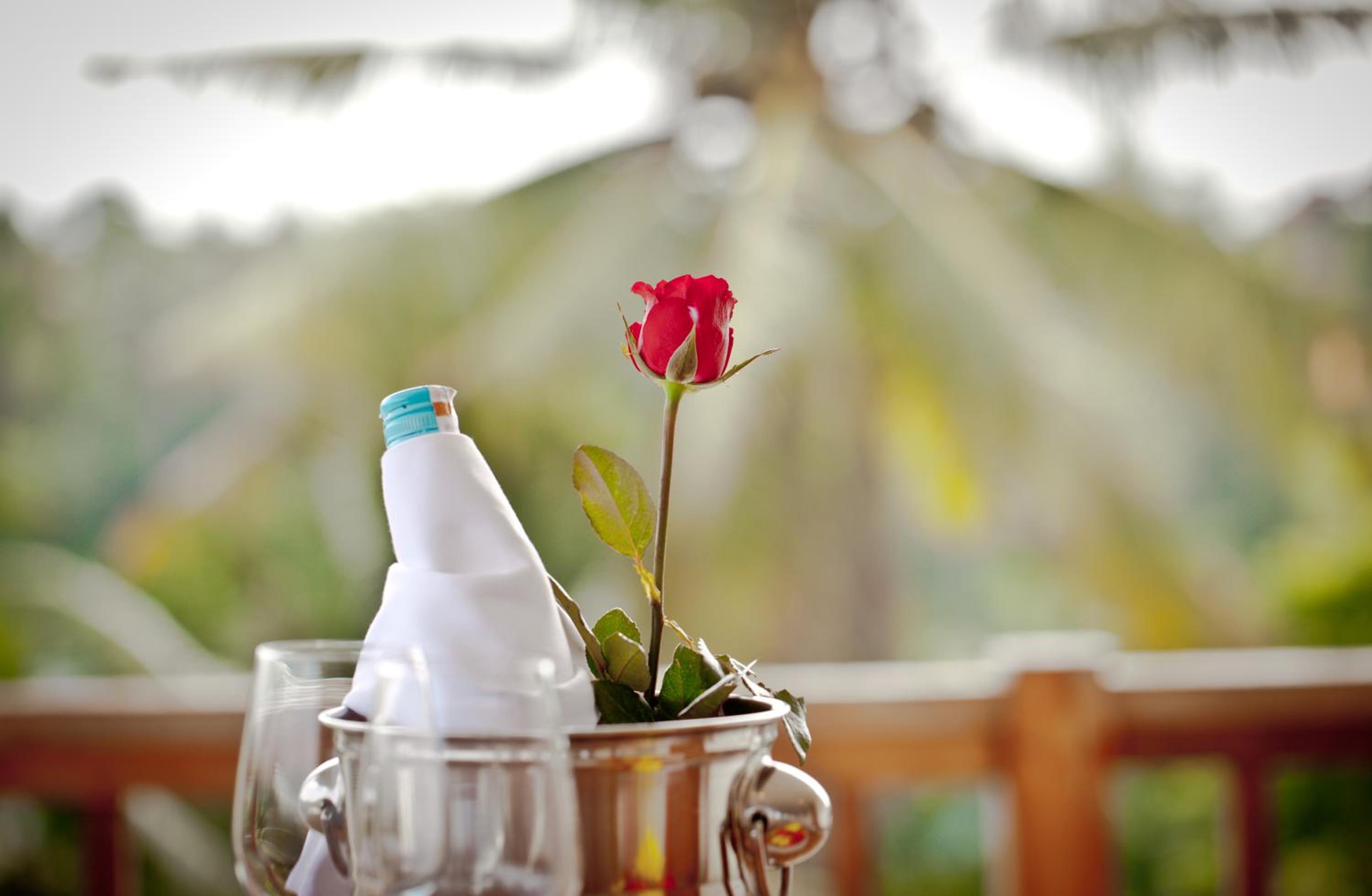 Honeymoon Package at Suite Room - Photo 4