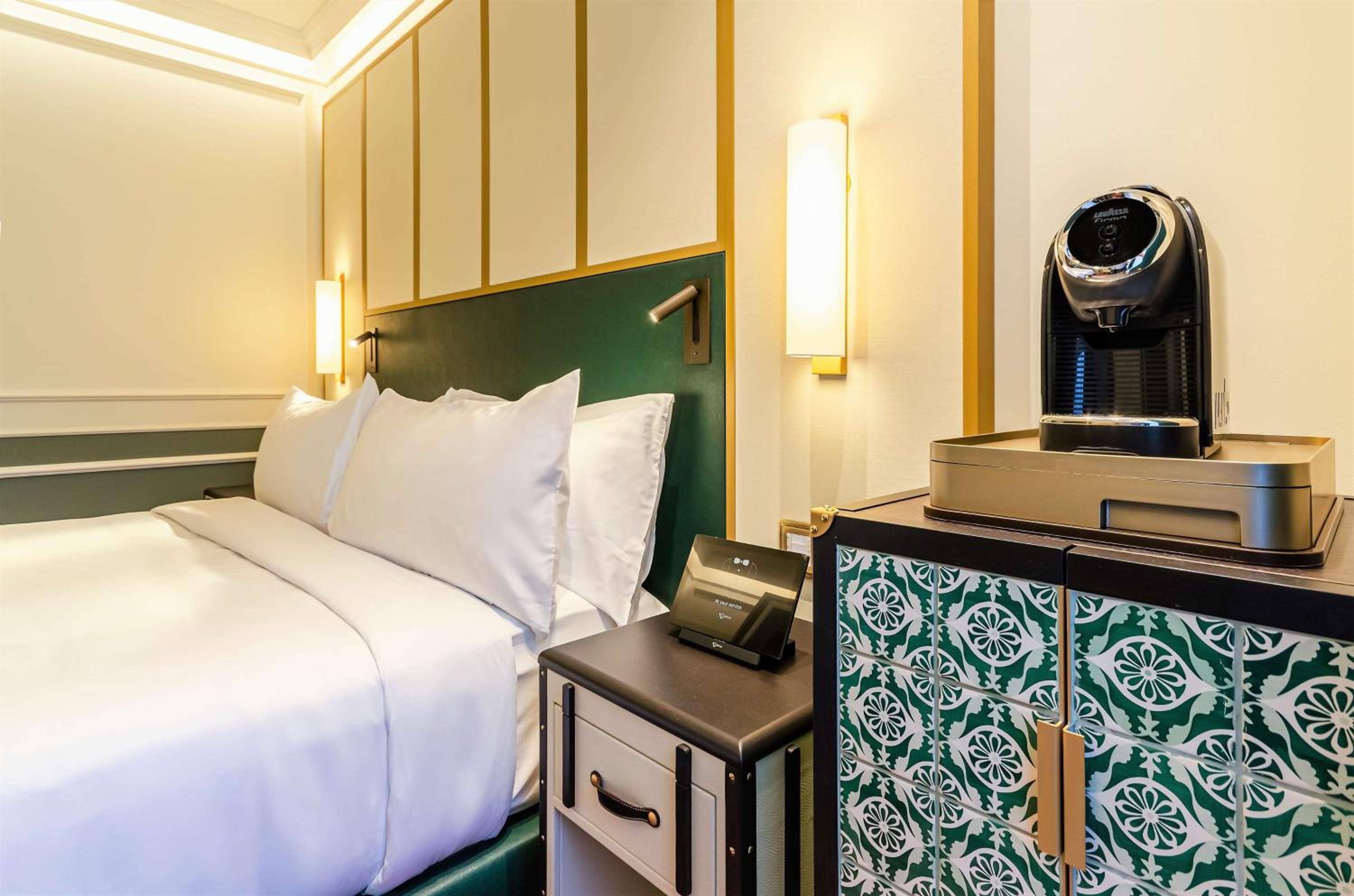 King Guest Room - Photo 3