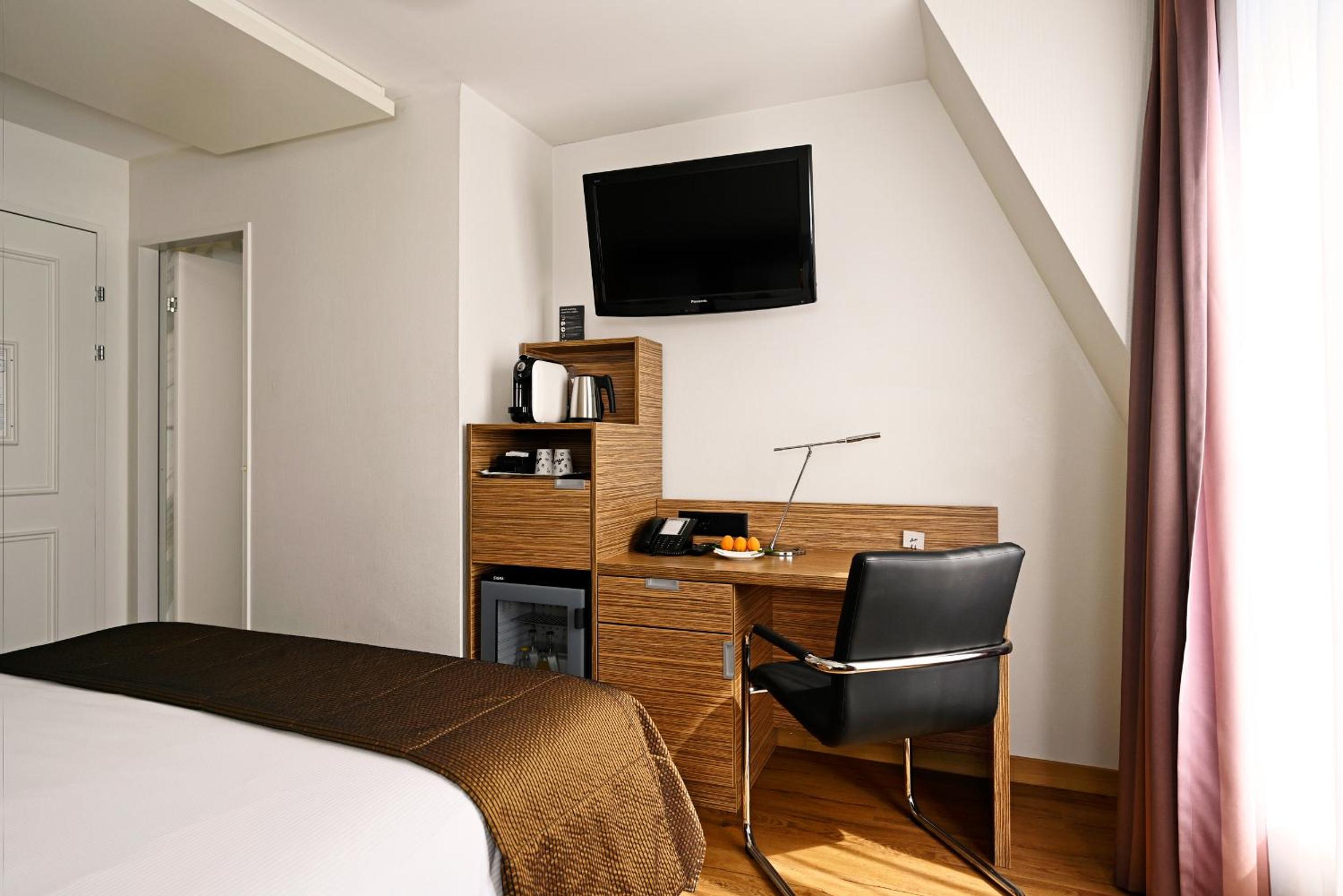 Available room