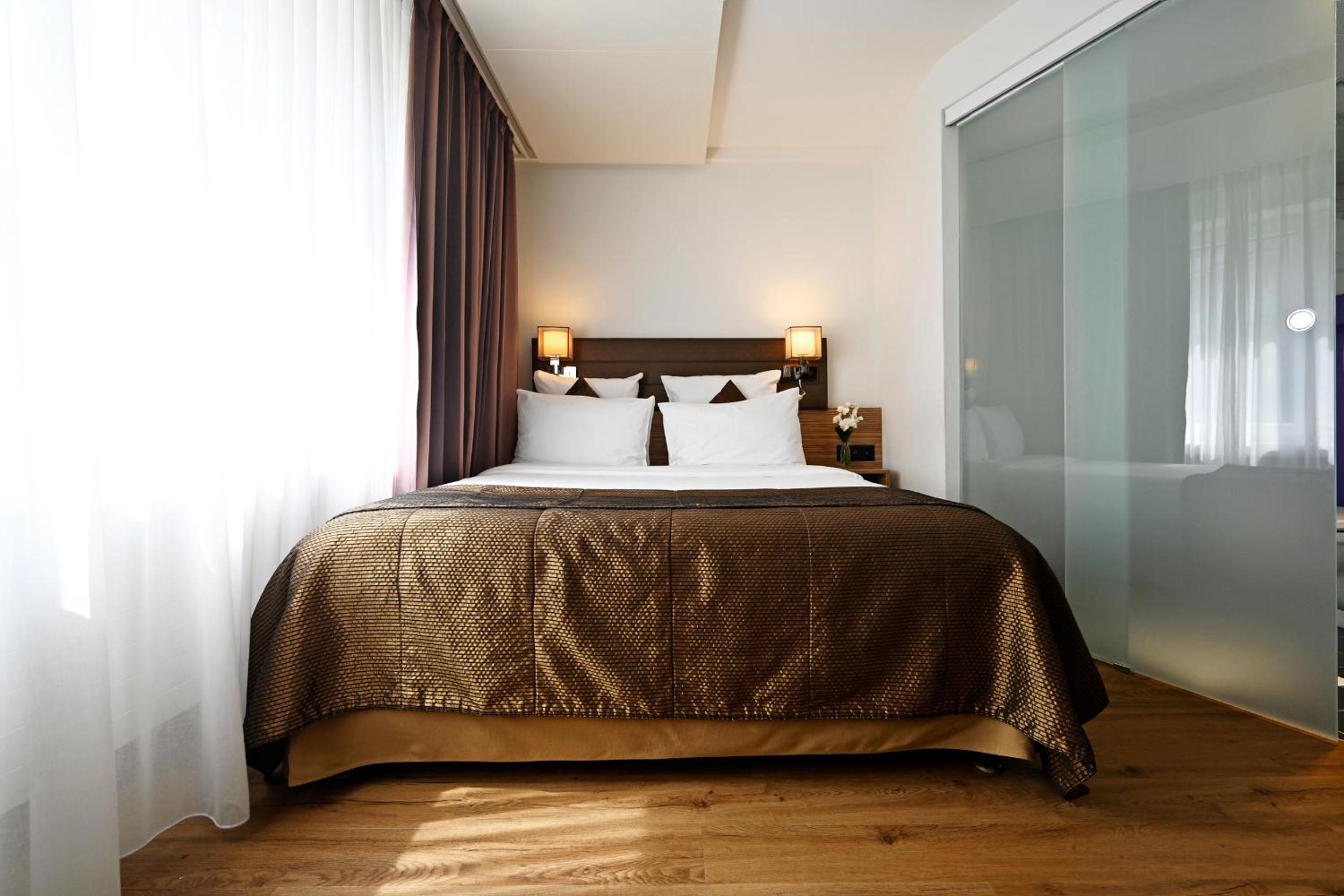 Available room