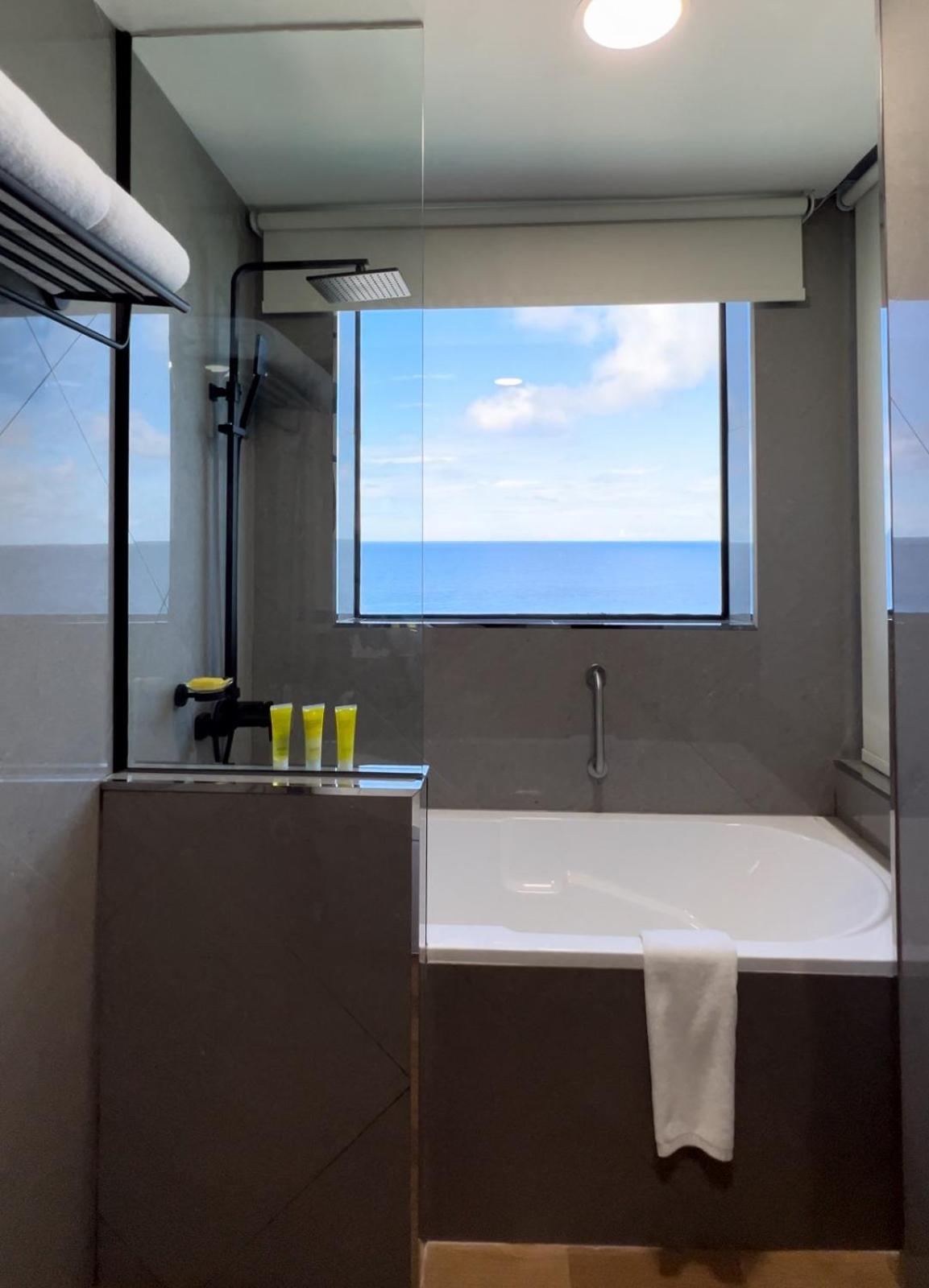 Sunrise Deluxe Ocean View - Photo 2