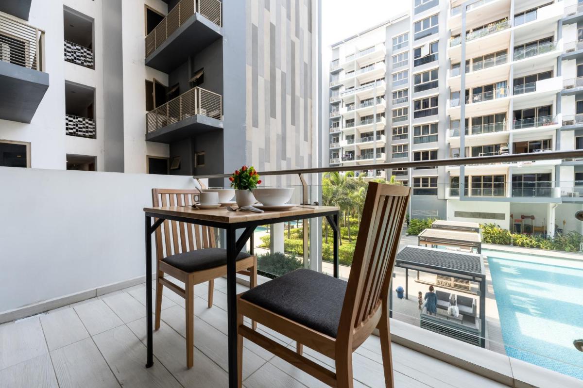 Studio with Balcony - Photo 11