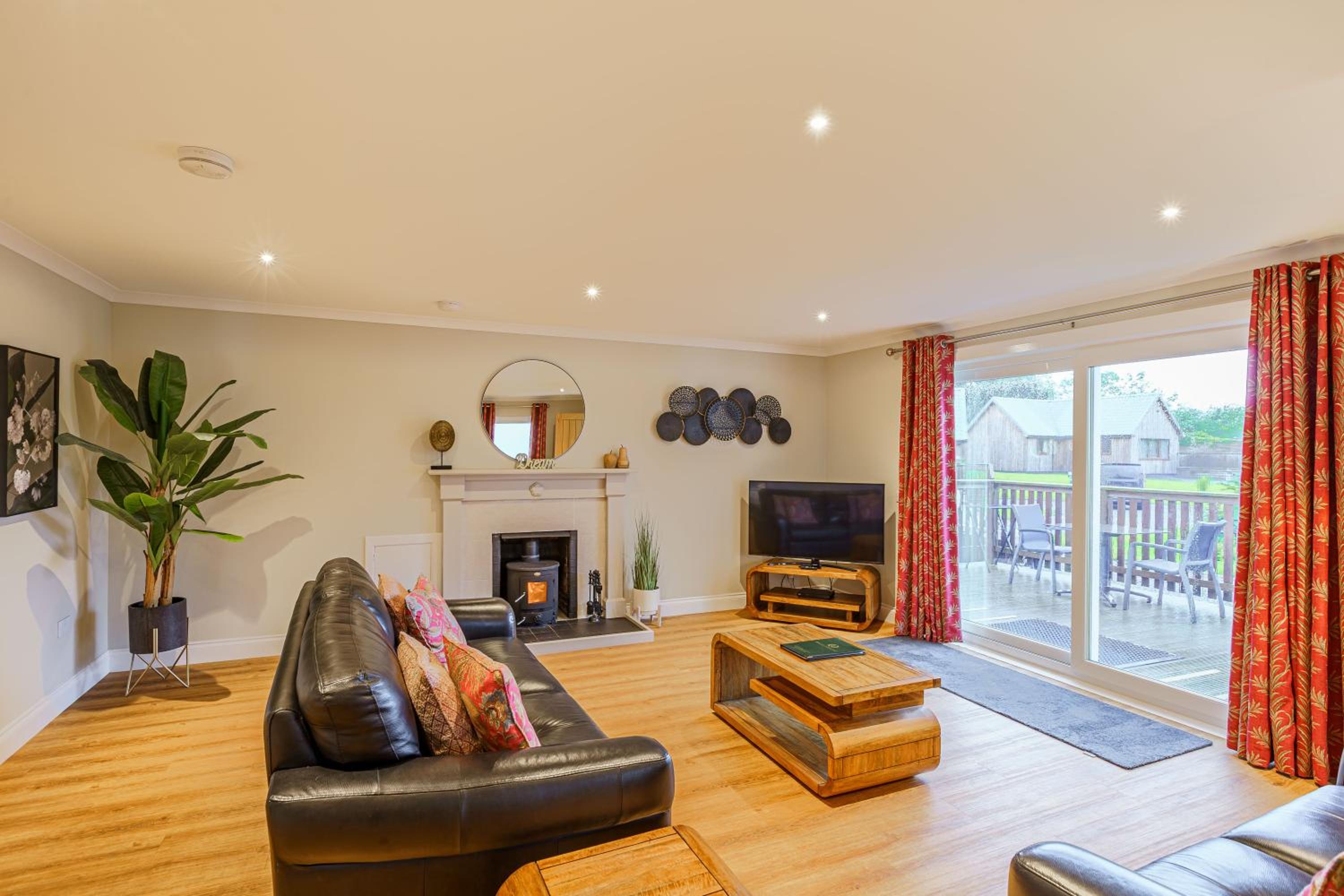 One-Bedroom House photo 1