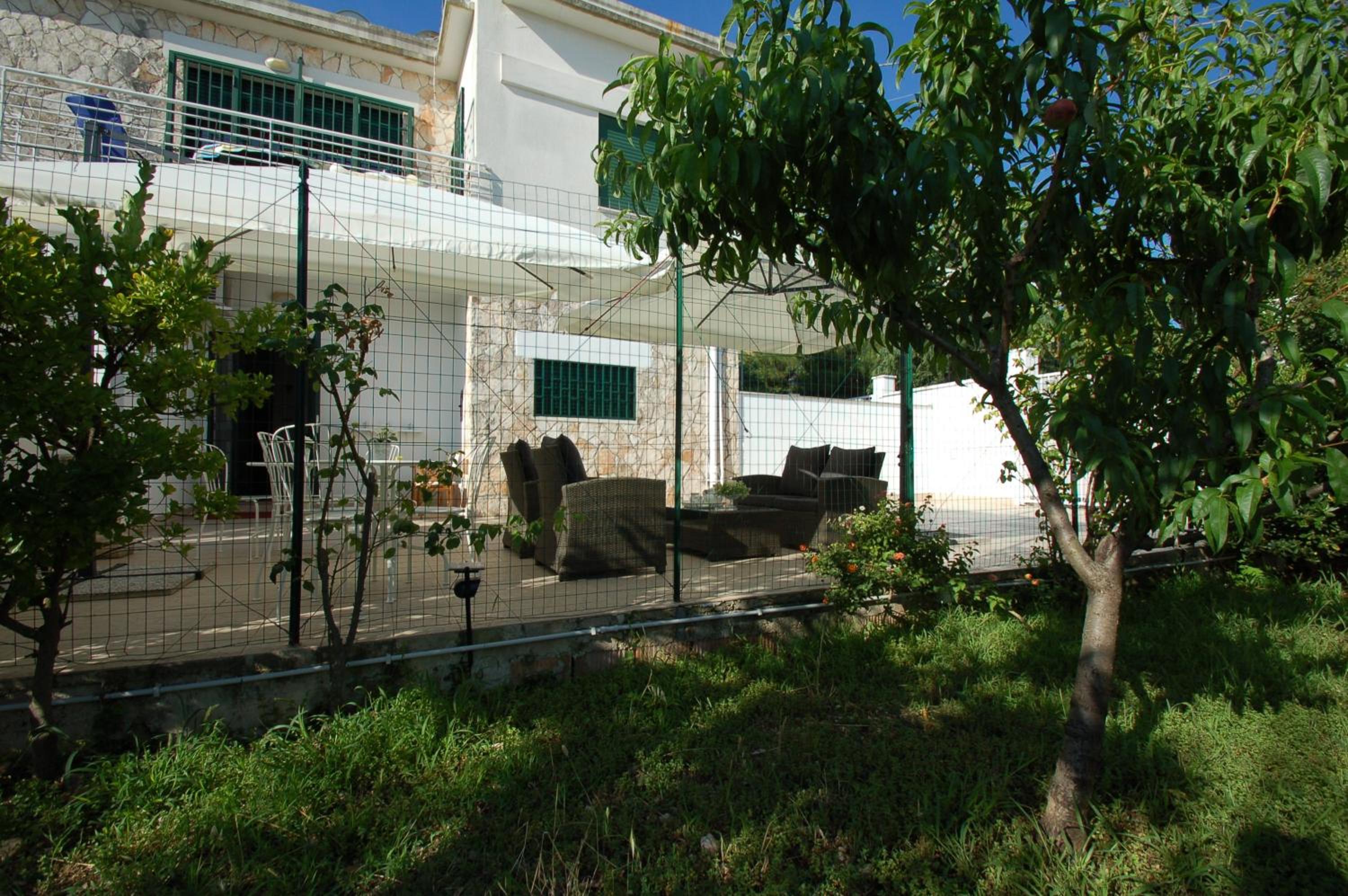 Double Room - Photo 22