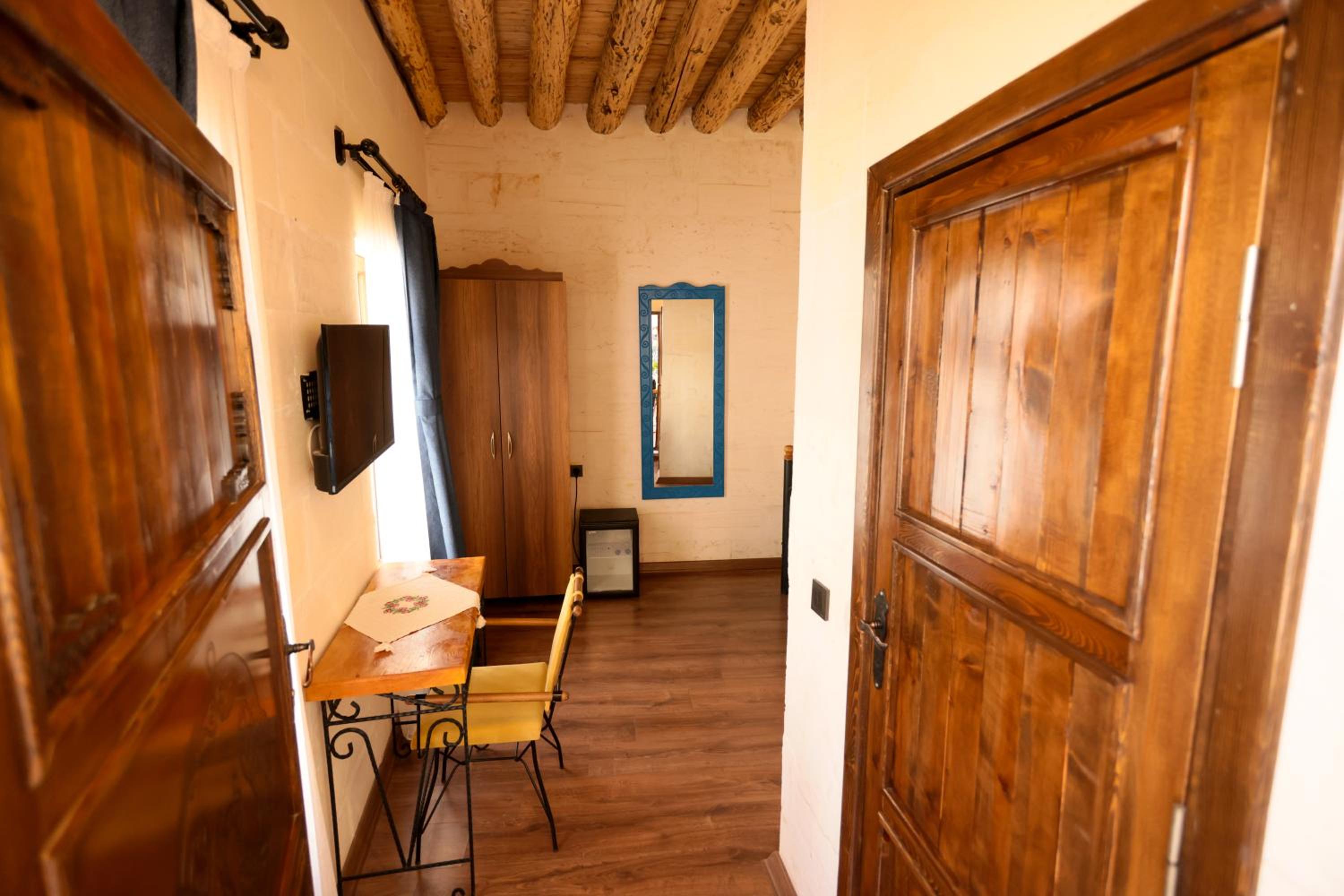 Double Room with Garden View - Photo 31