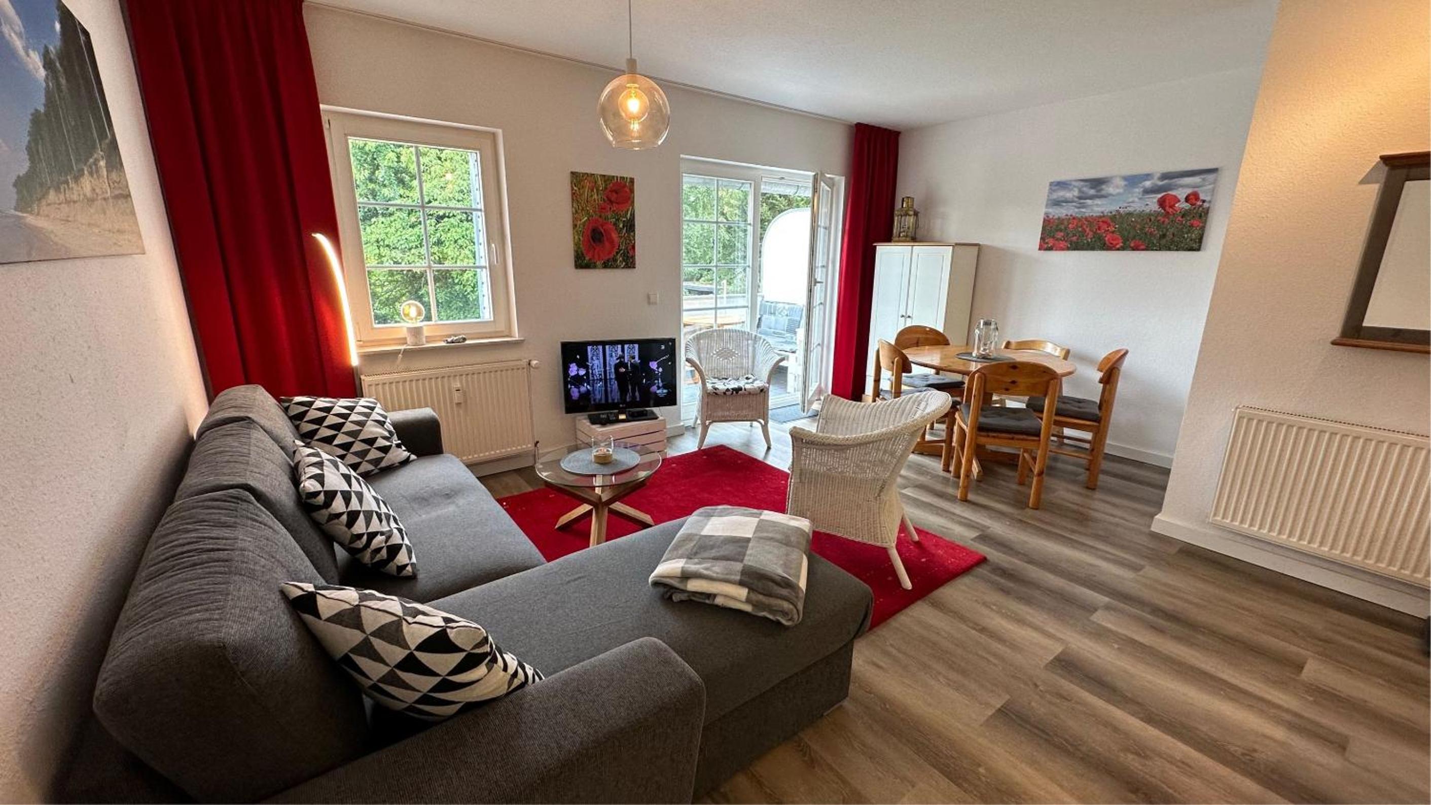 Two-Bedroom Apartment with Balcony photo 1