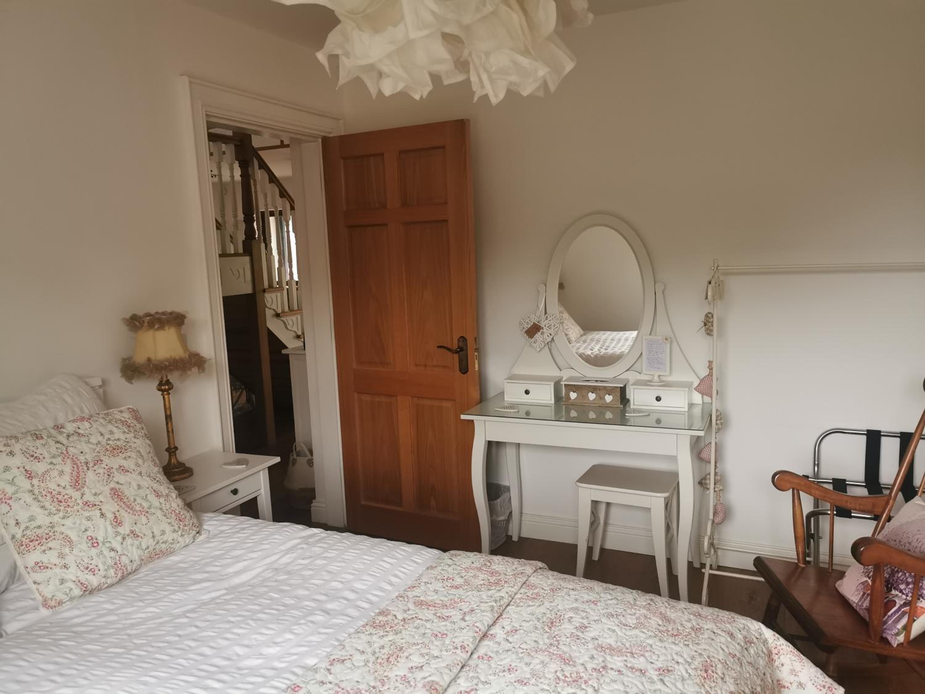 Standard Double Room - Photo 3