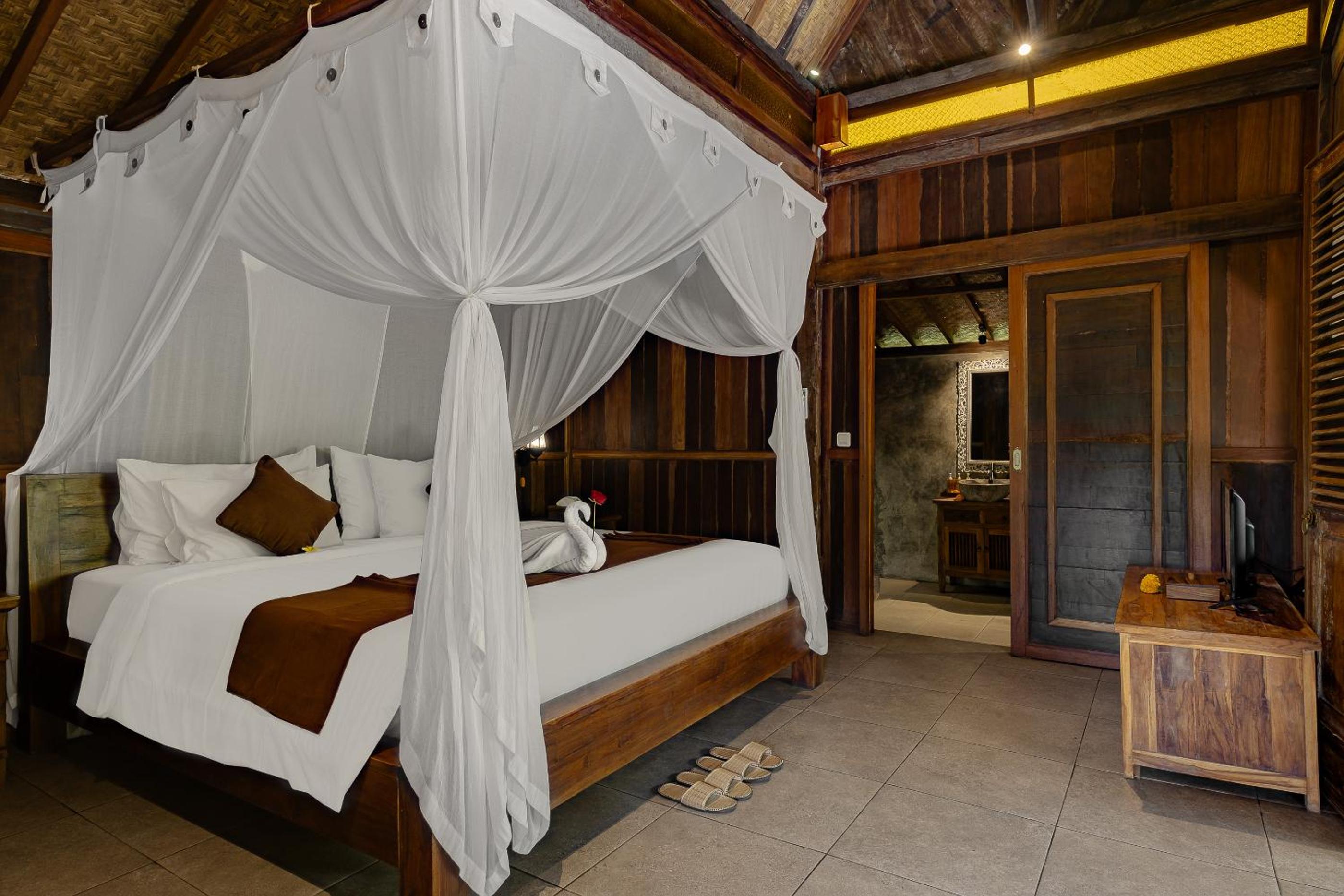 One-Bedroom Pool Villa with Ricefield View - Photo 95