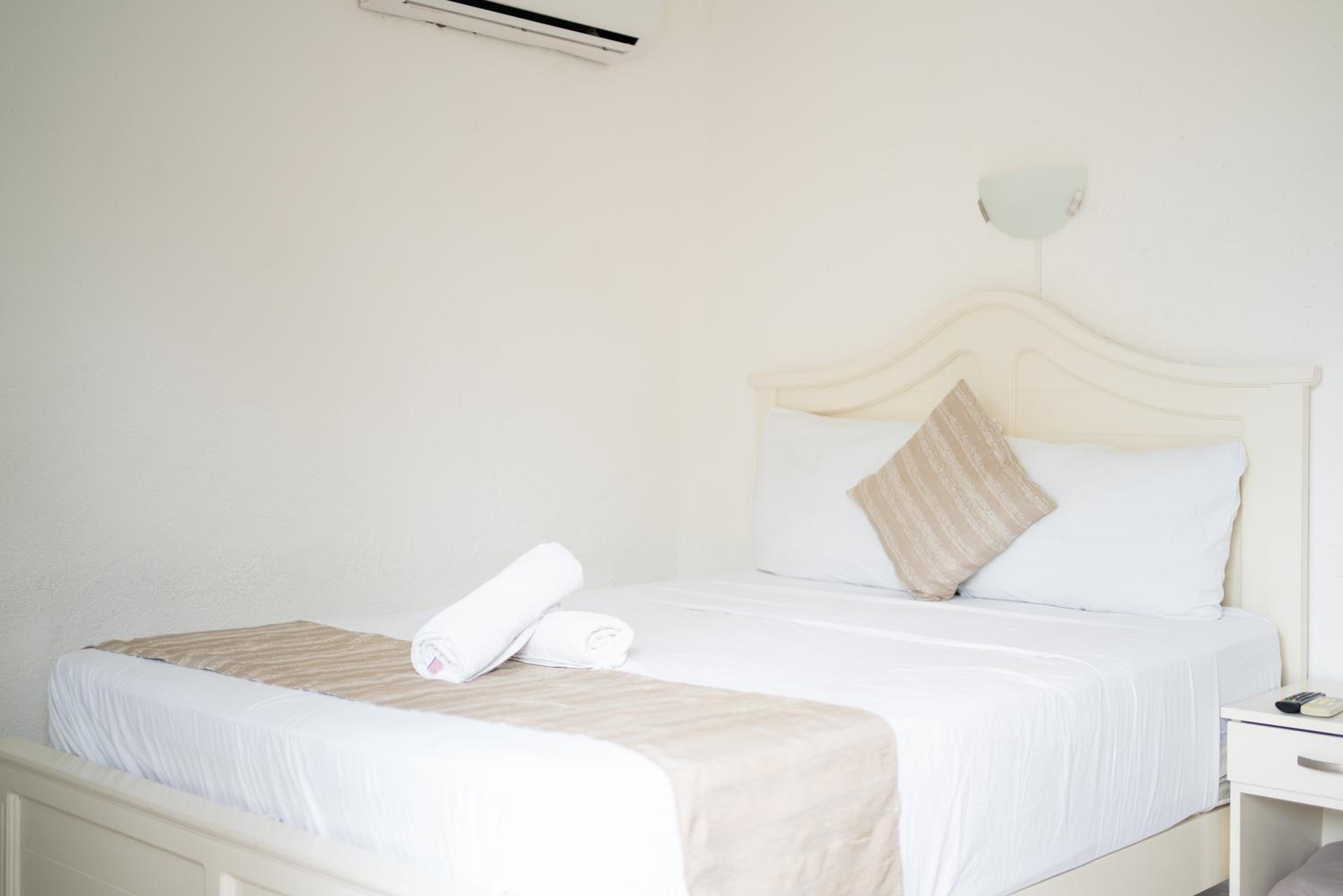 Standard Double Room photo 3