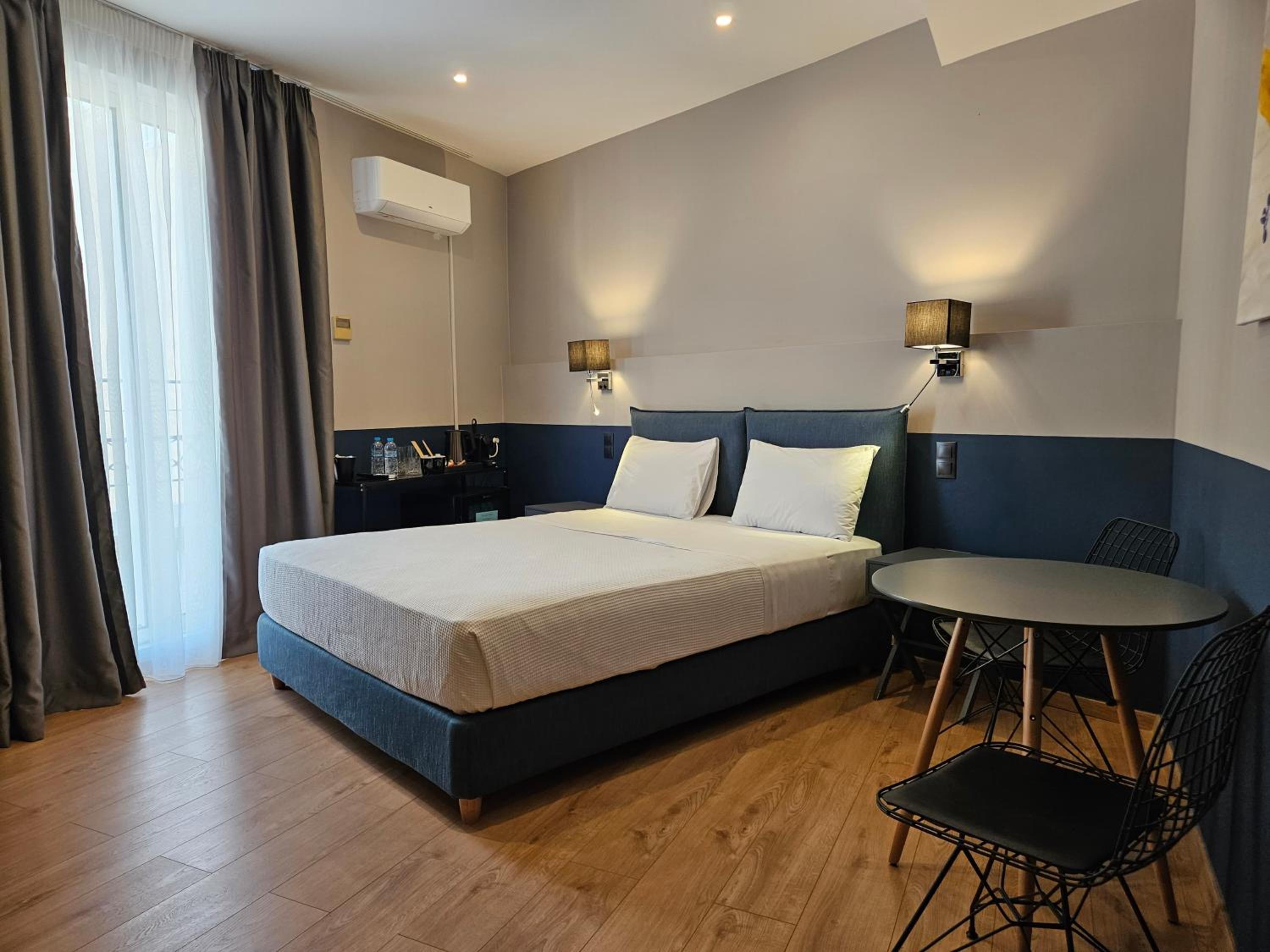 Standard Room with Terrace & City View | High Floor photo 1