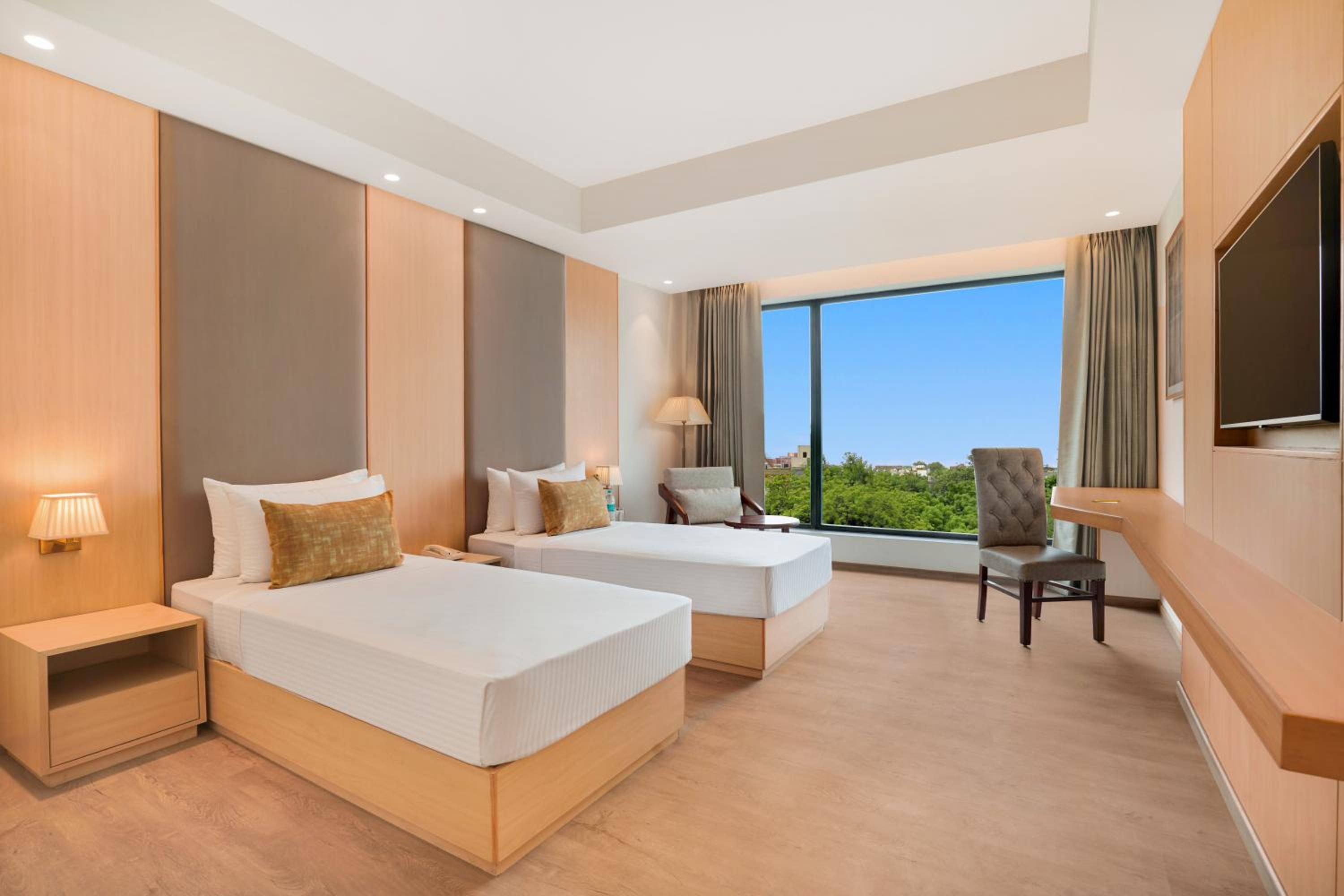 Superior Twin Room photo 2
