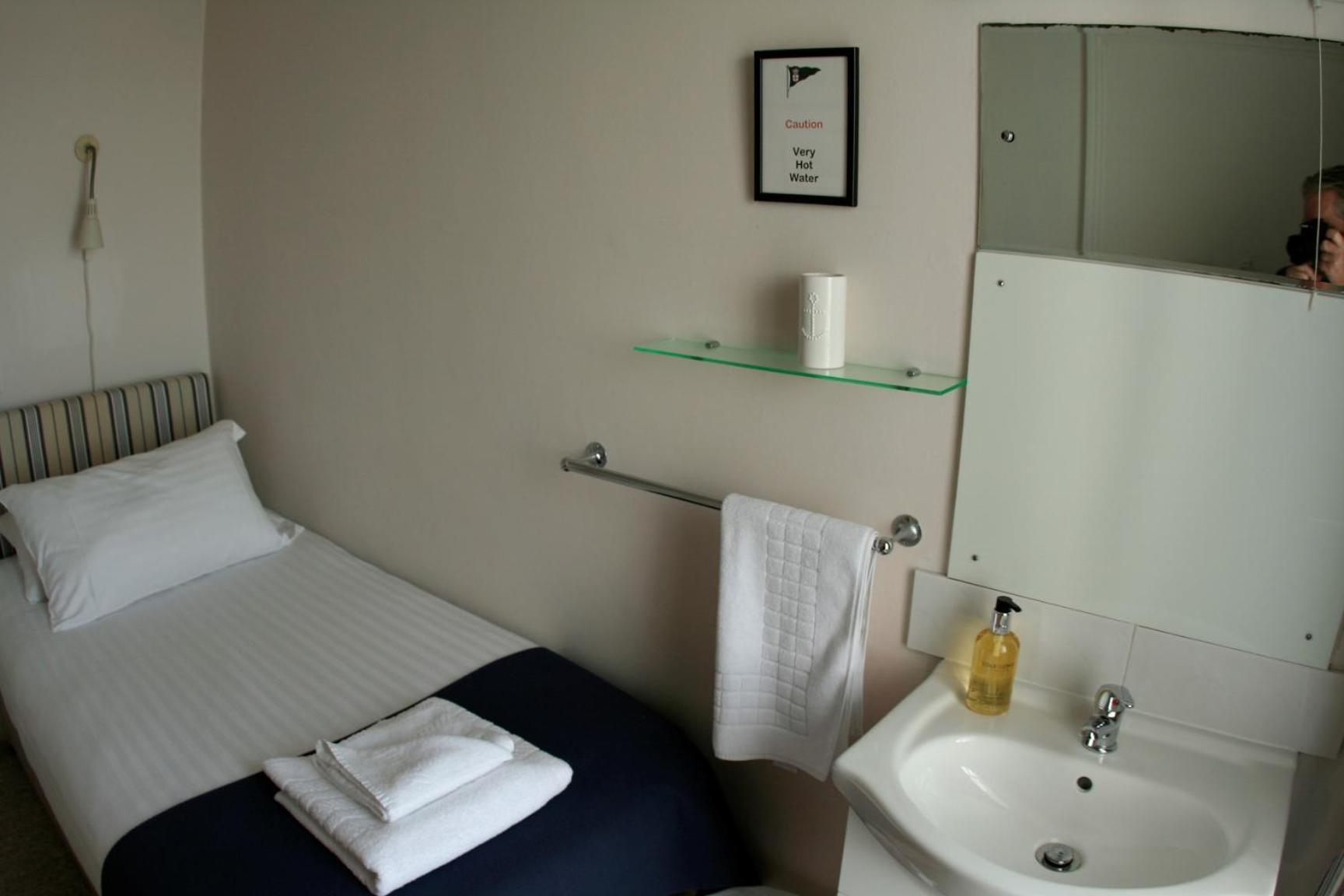 Single Room photo 1