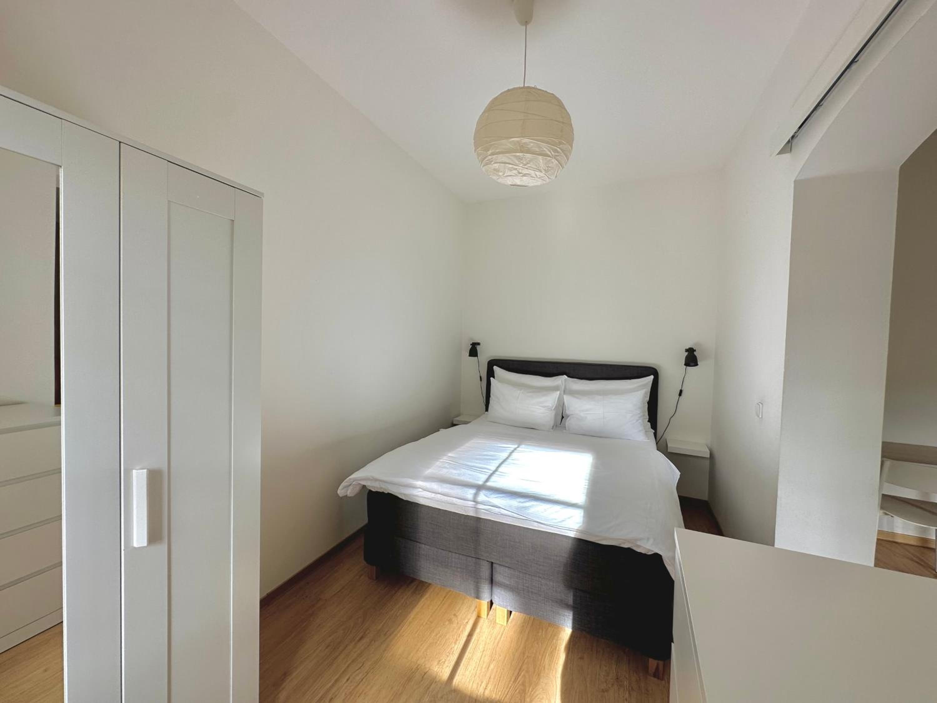 One-Bedroom Apartment - Photo 9