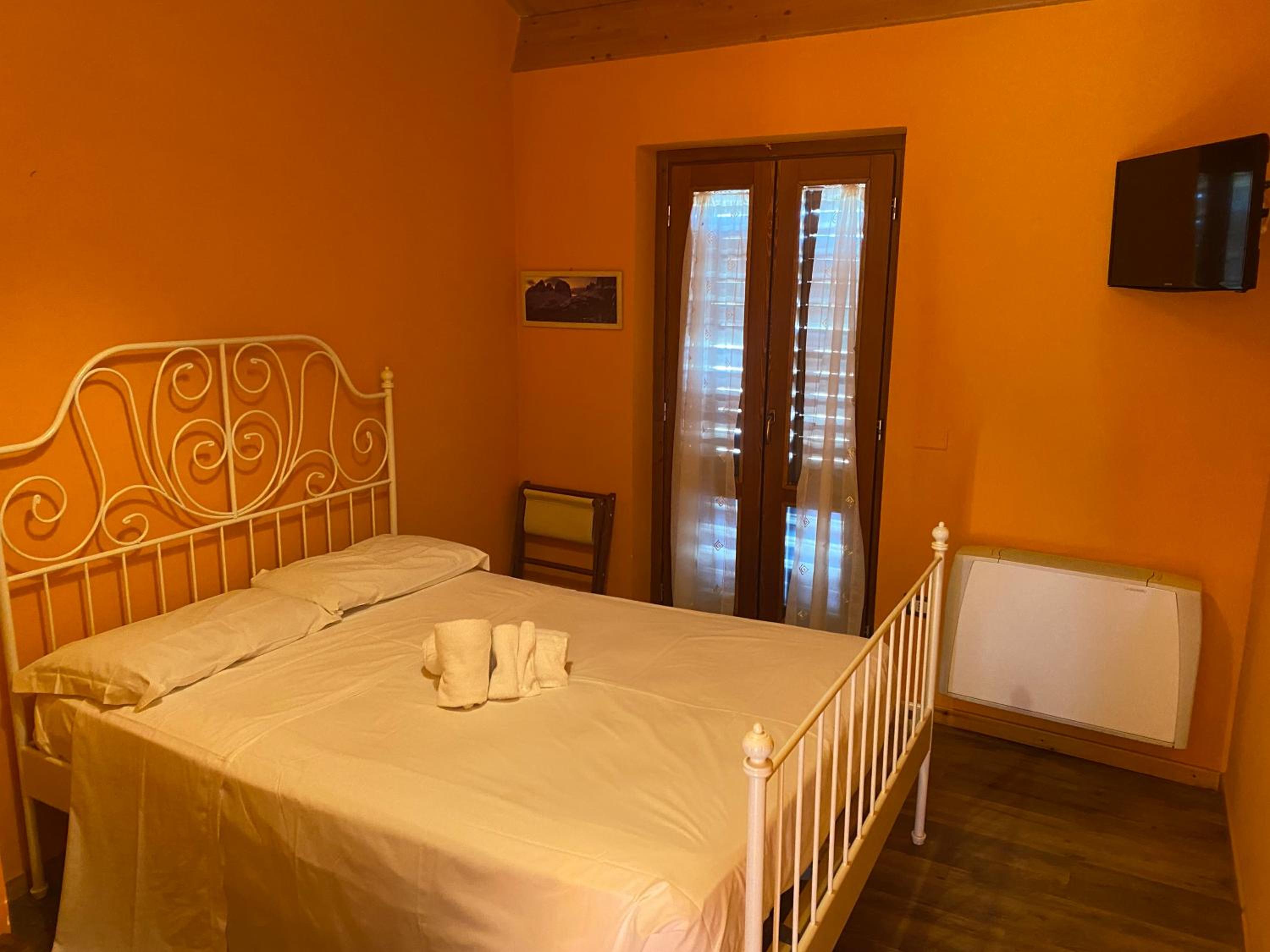 Double Room with Private Bathroom photo 3