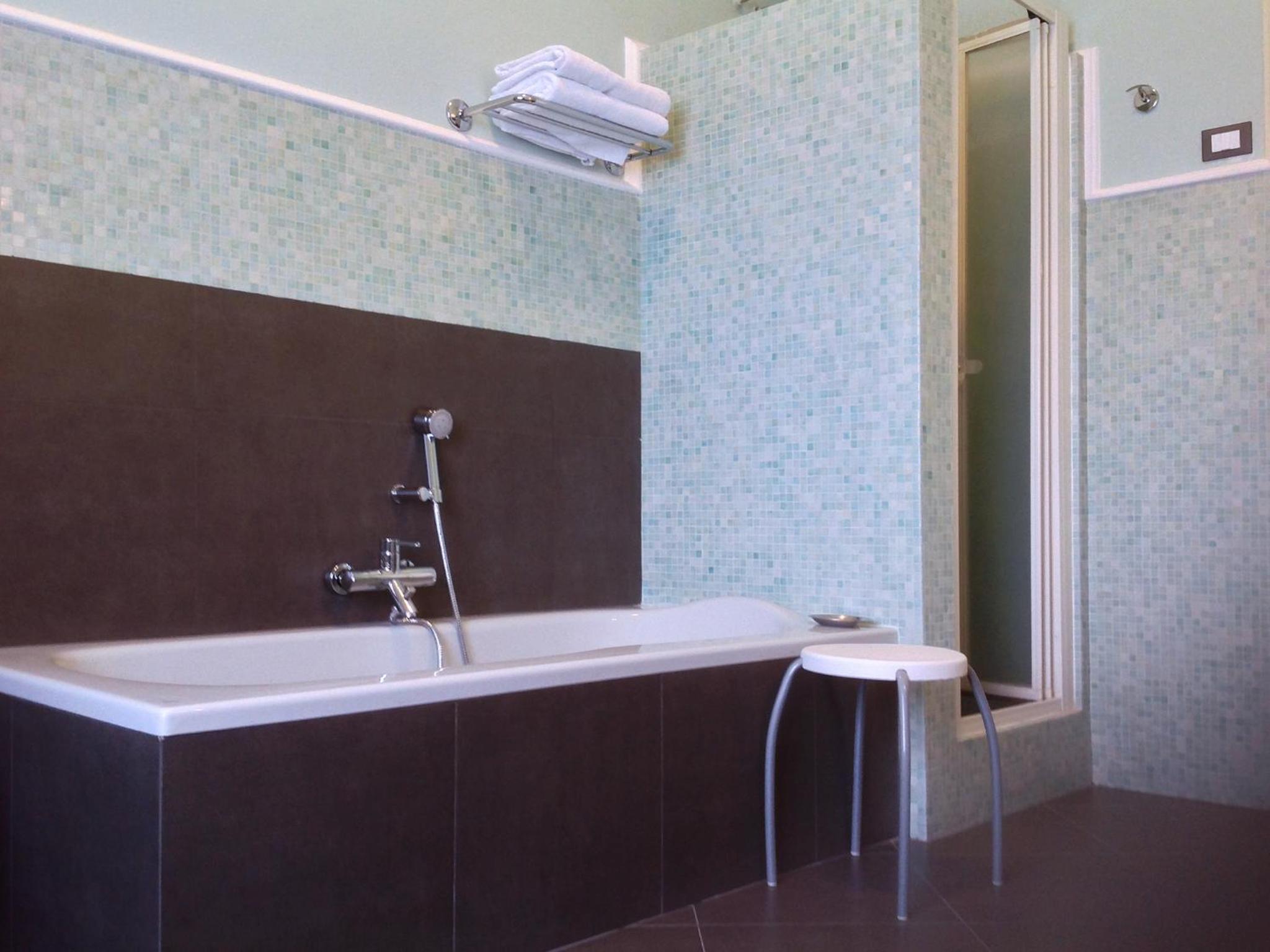 Deluxe Double Room (2 Adults + 1 Child) photo 2