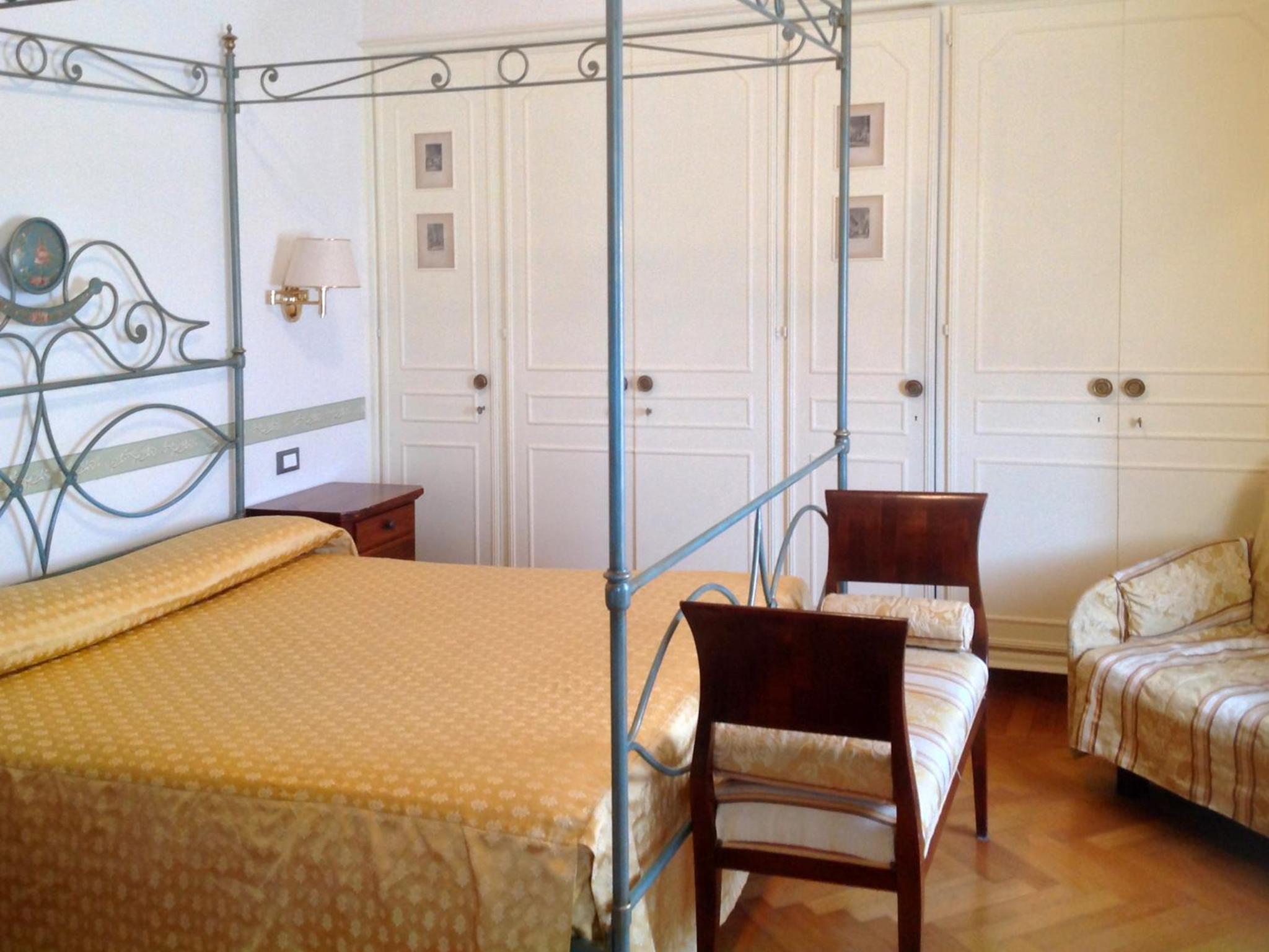 Deluxe Double Room (2 Adults + 1 Child) photo 1